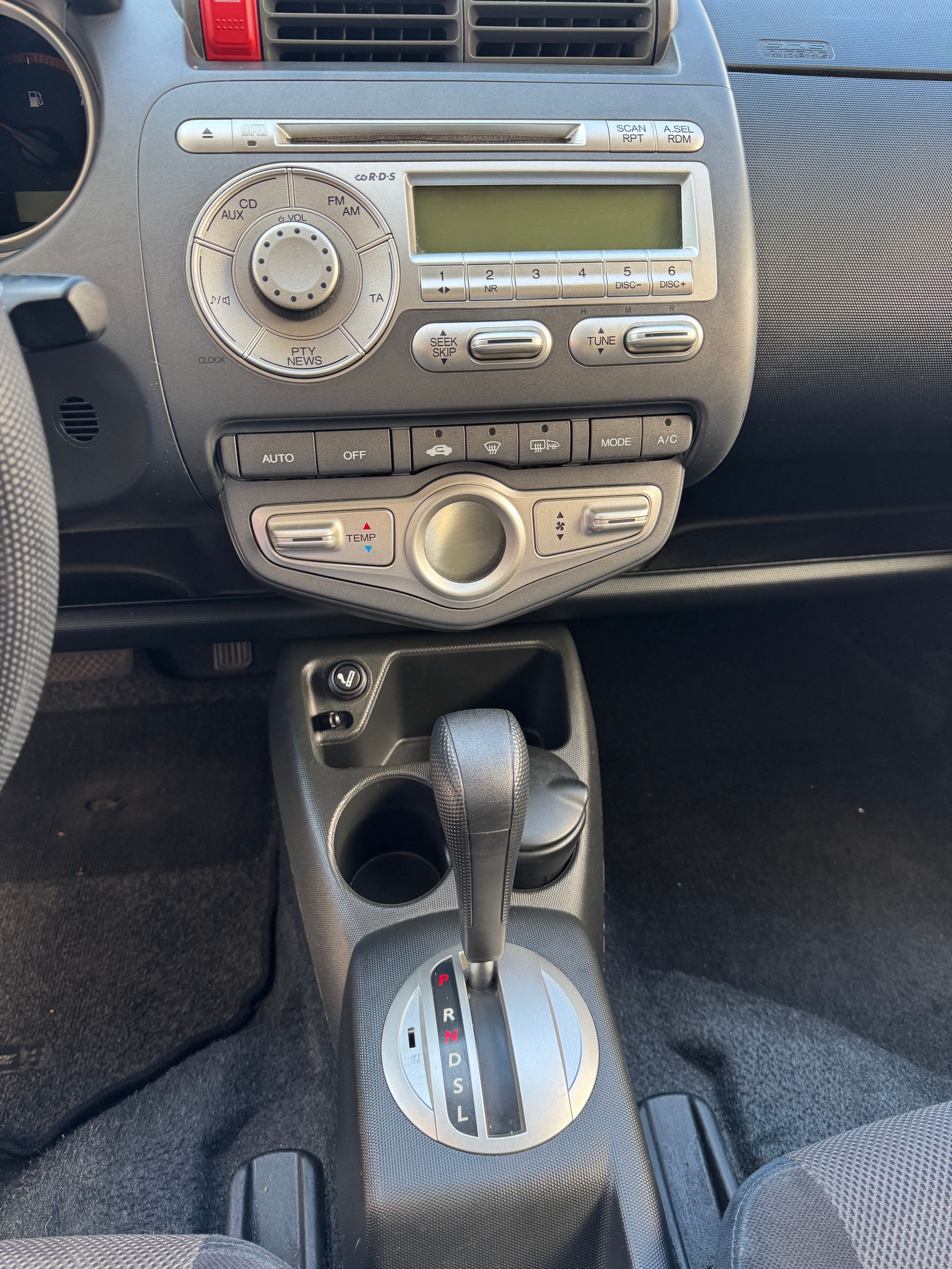 HONDA Jazz 1.4i ES-image-12