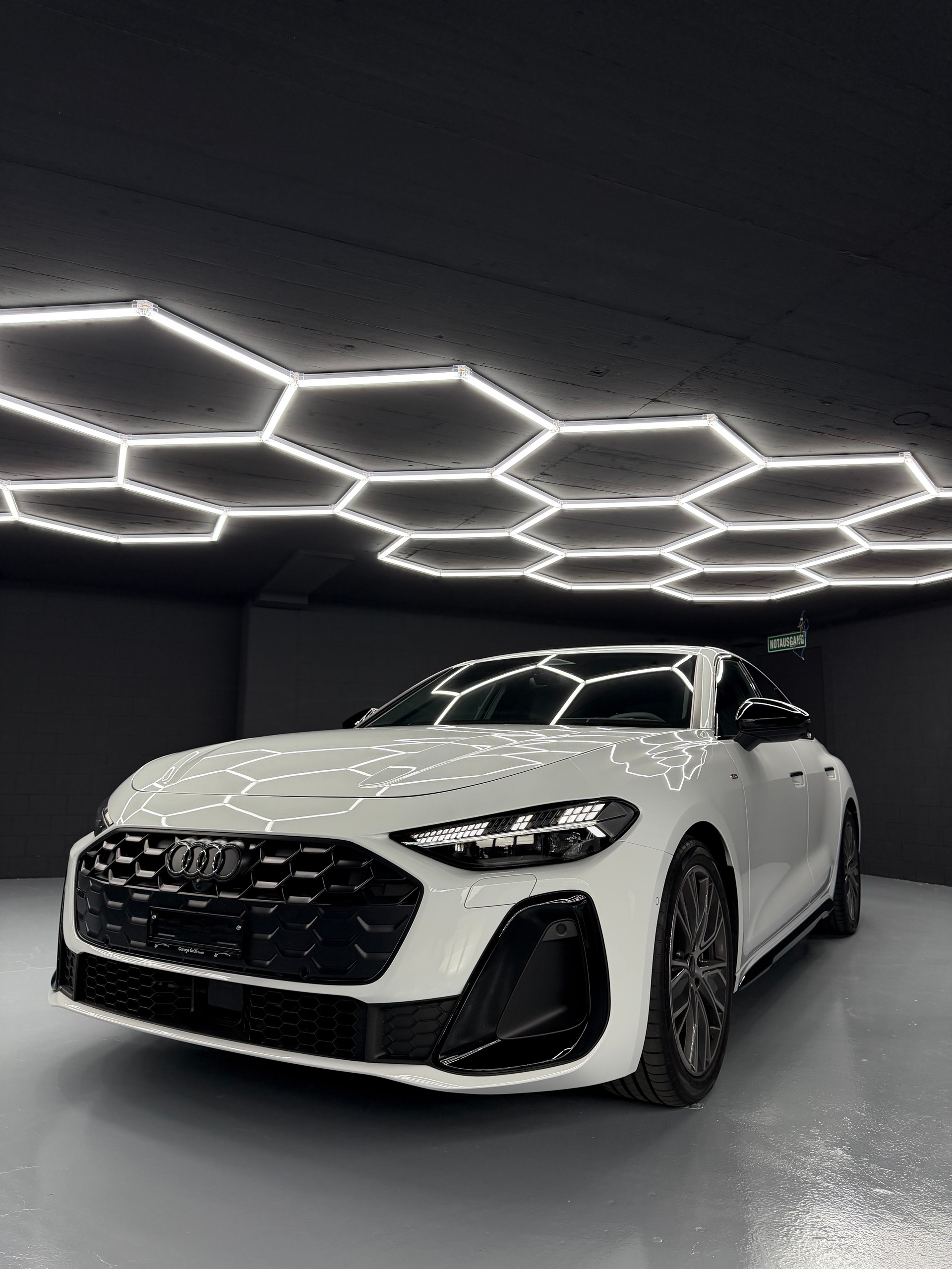 AUDI A5 Limousine 2.0 TFSI S-Tronic-showroom-element-1