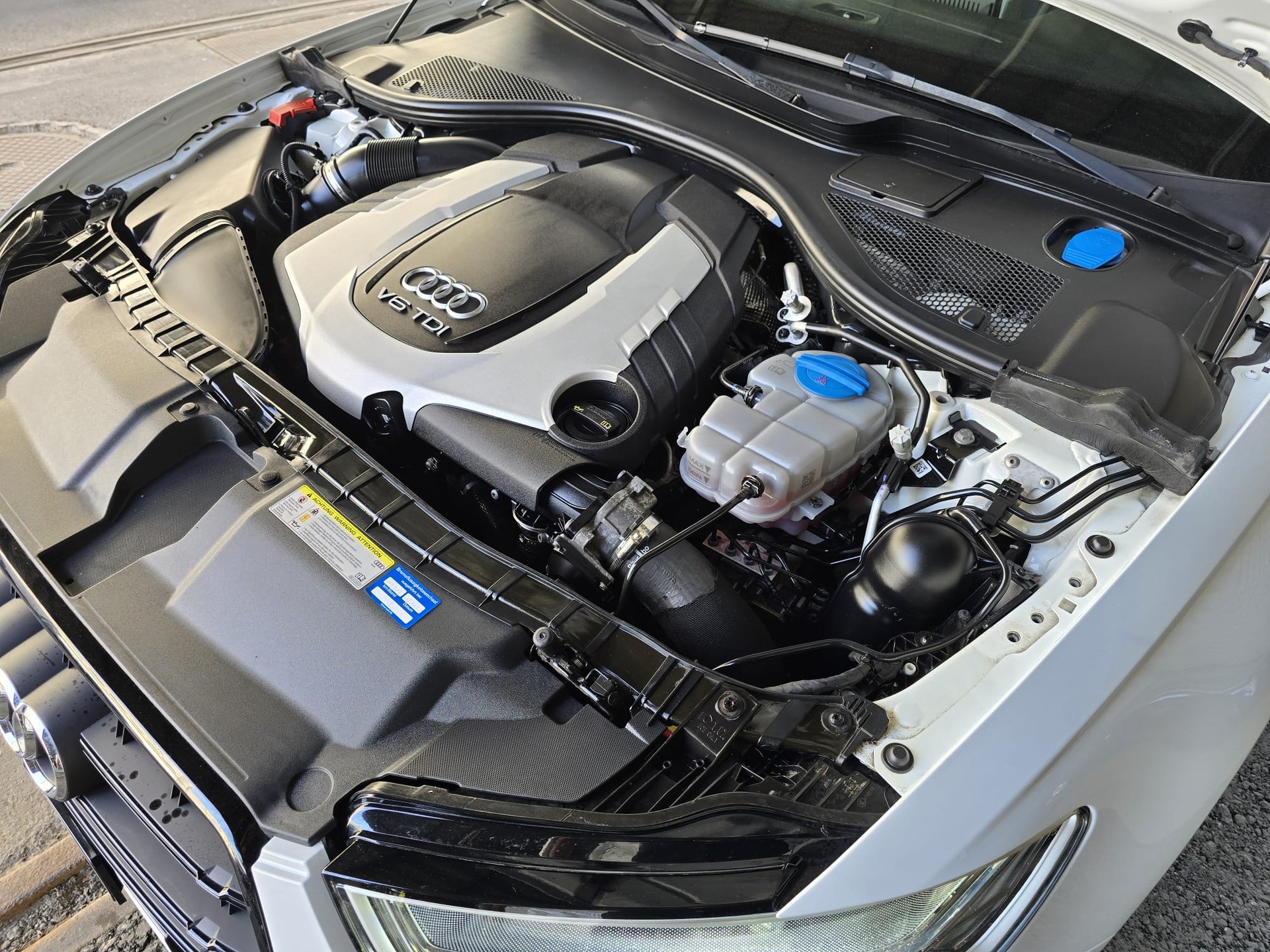 AUDI A6 Avant 3.0 BiTDI V6 Competition quattro-image-23
