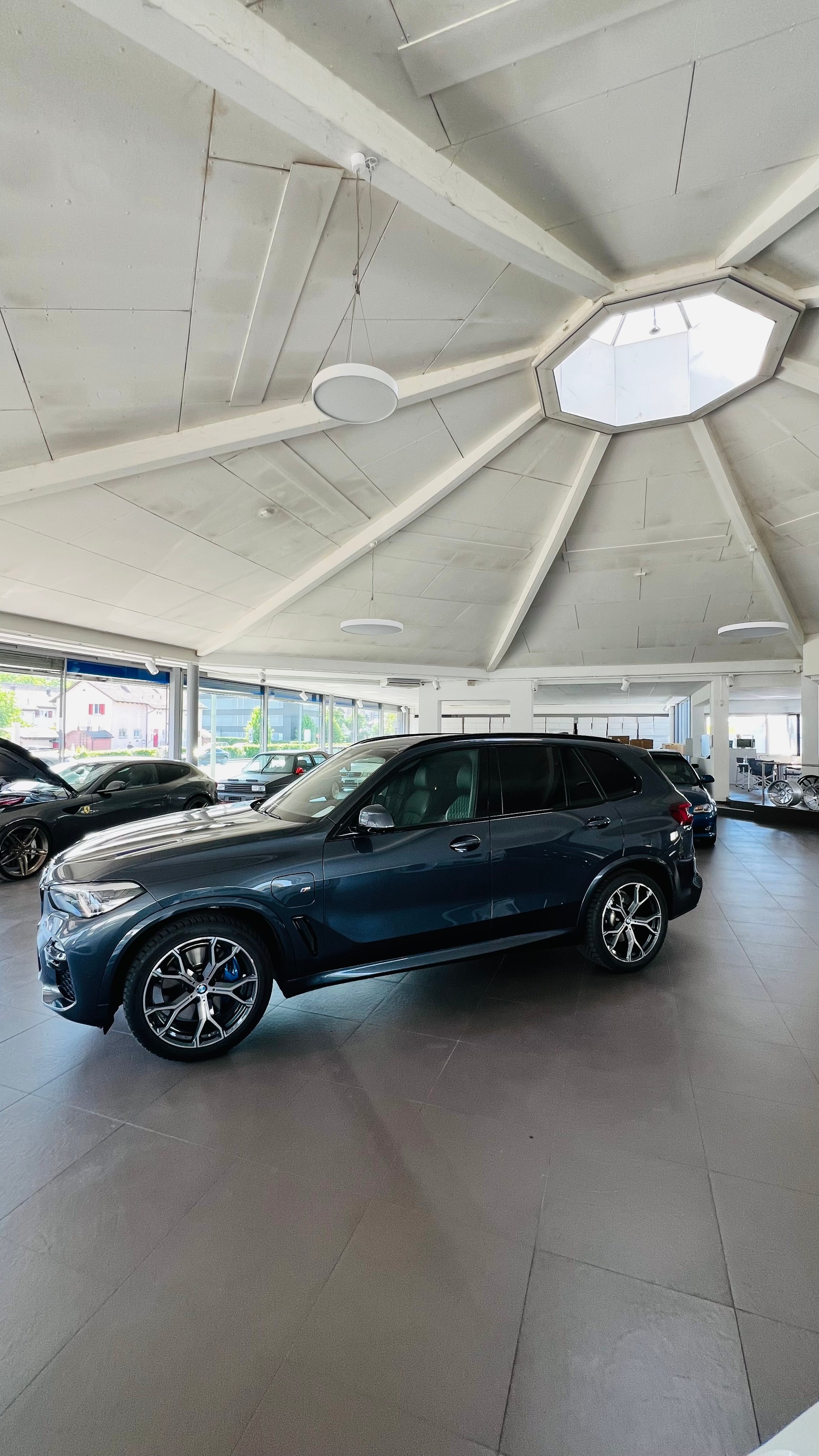 BMW X5 xDrive45e M Sport Steptronic-showroom-element-2