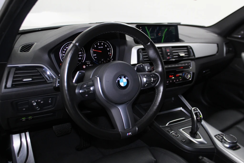 BMW M140i xDrive Swiss Performance Edition Paket Steptronic/ CH-Fahrzeug-image-10