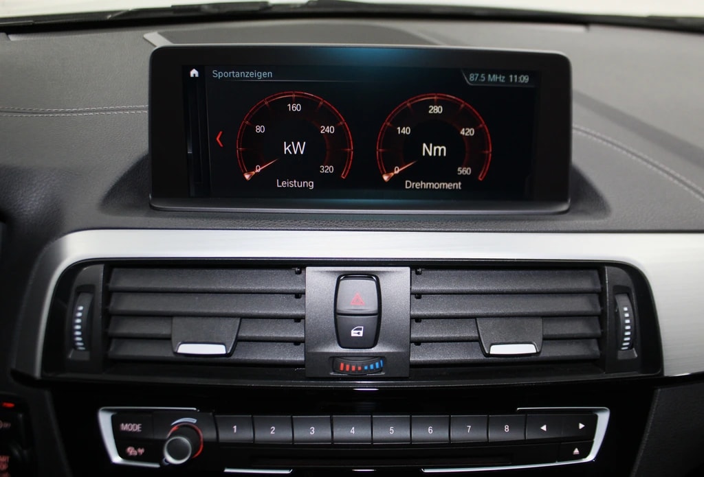 BMW M140i xDrive Swiss Performance Edition Paket Steptronic/ CH-Fahrzeug-image-25