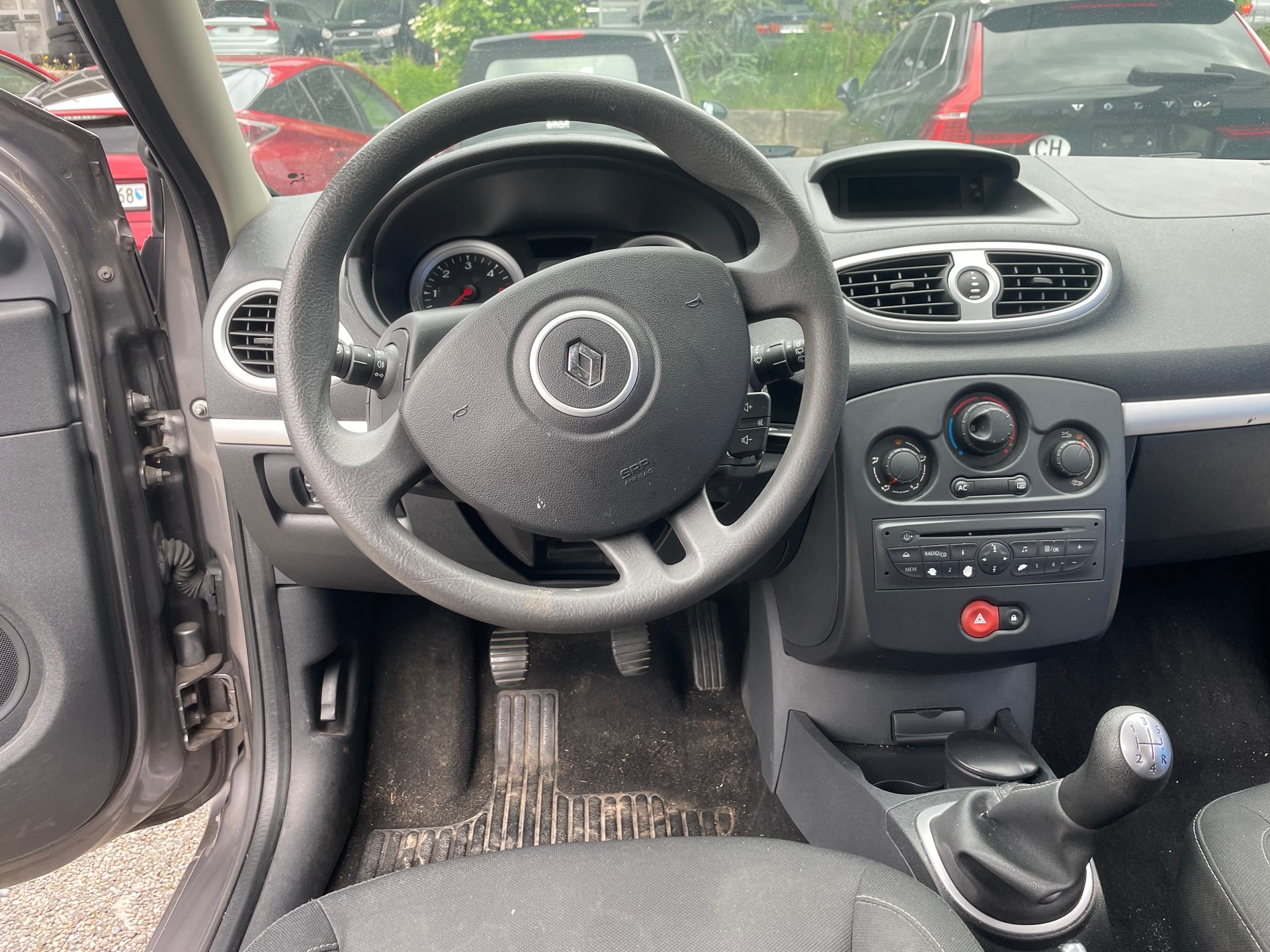 RENAULT Clio Grandtour 1.5 dCi Expression-image-6