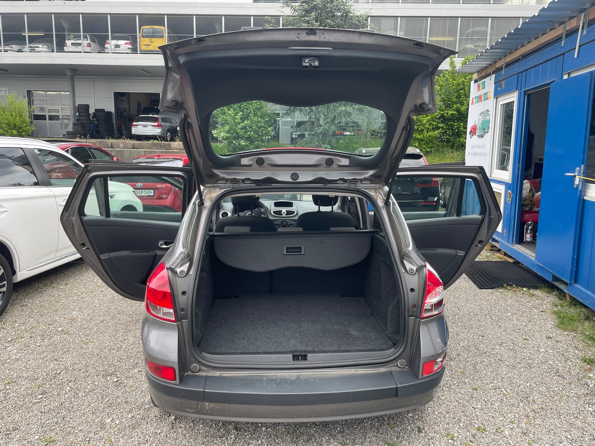 RENAULT Clio Grandtour 1.5 dCi Expression-image-10