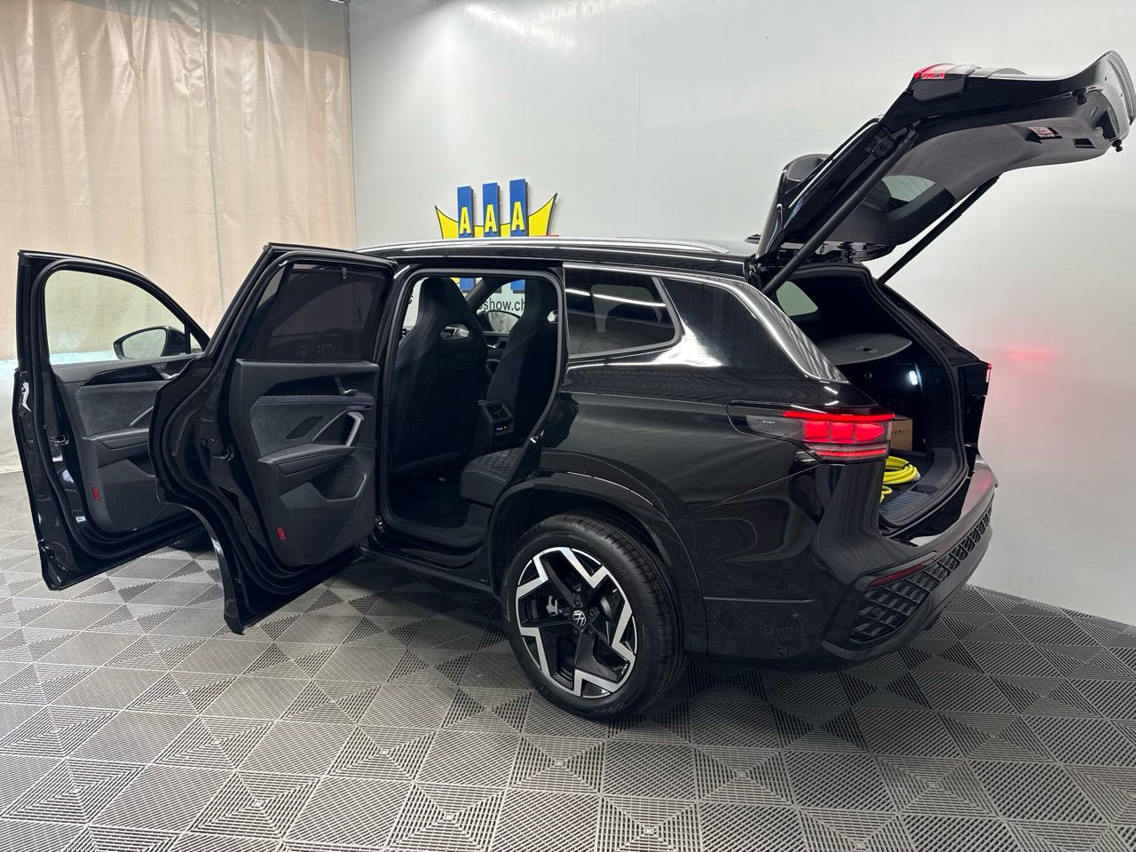 VW Tayron 1.5 TSI PHEV R-Line Black Style-image-18