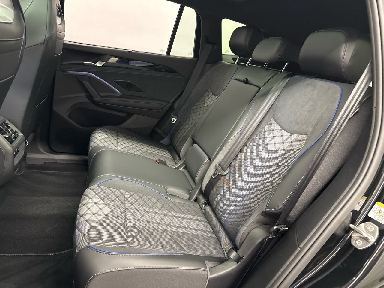 VW Tayron 1.5 TSI PHEV R-Line Black Style-image-14
