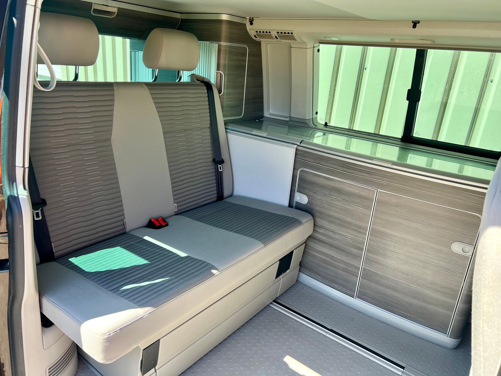 VW T6 California 2.0 TDI Ocean Liberty 4Motion DSG by Nutzfahrzeugcenter Seetal-image-12