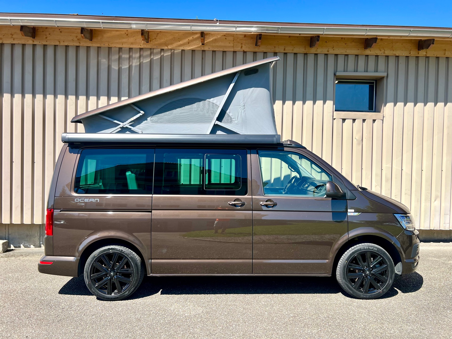 VW T6 California 2.0 TDI Ocean Liberty 4Motion DSG by Nutzfahrzeugcenter Seetal-image-4