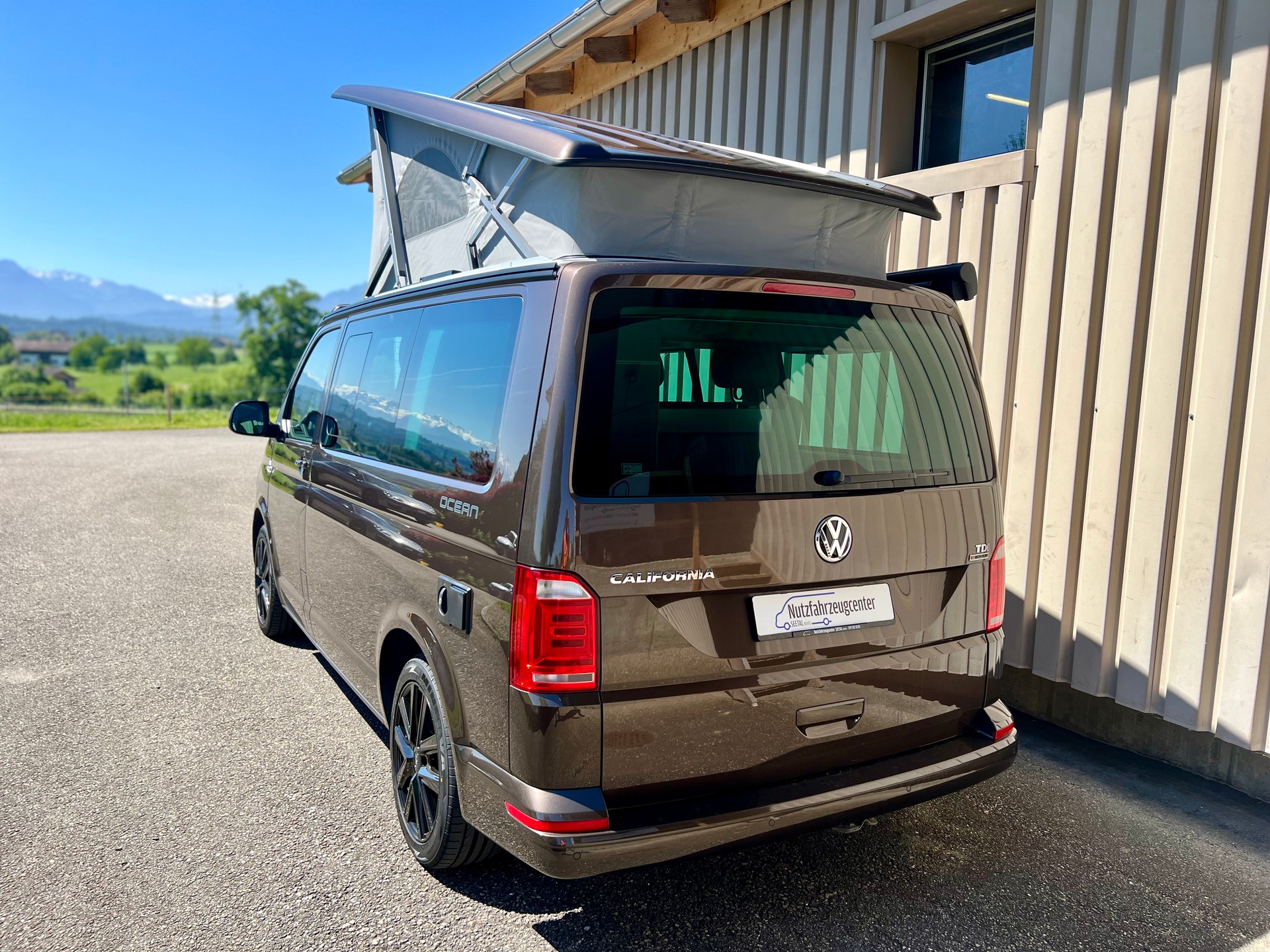 VW T6 California 2.0 TDI Ocean Liberty 4Motion DSG by Nutzfahrzeugcenter Seetal-image-3
