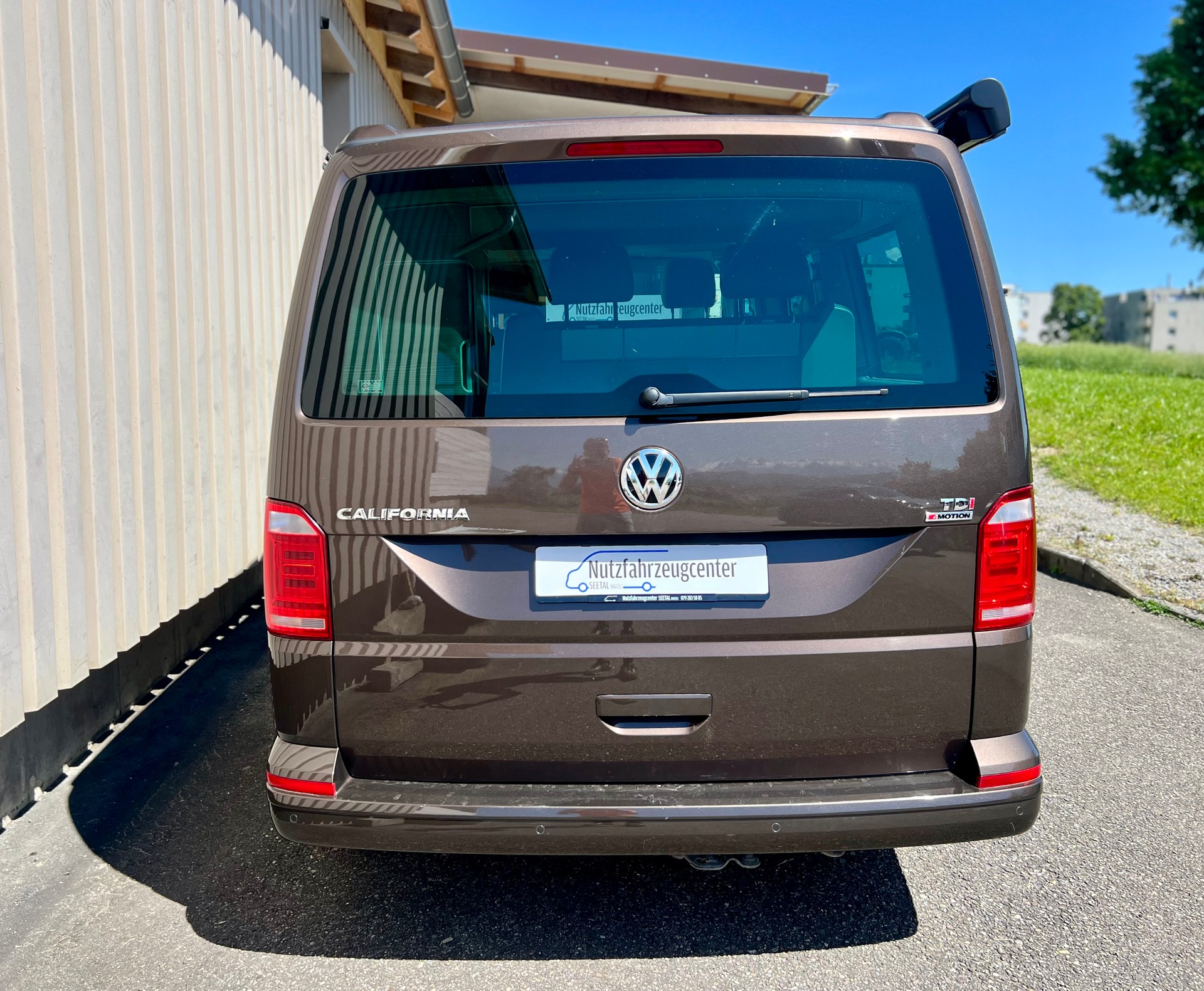 VW T6 California 2.0 TDI Ocean Liberty 4Motion DSG by Nutzfahrzeugcenter Seetal-image-9