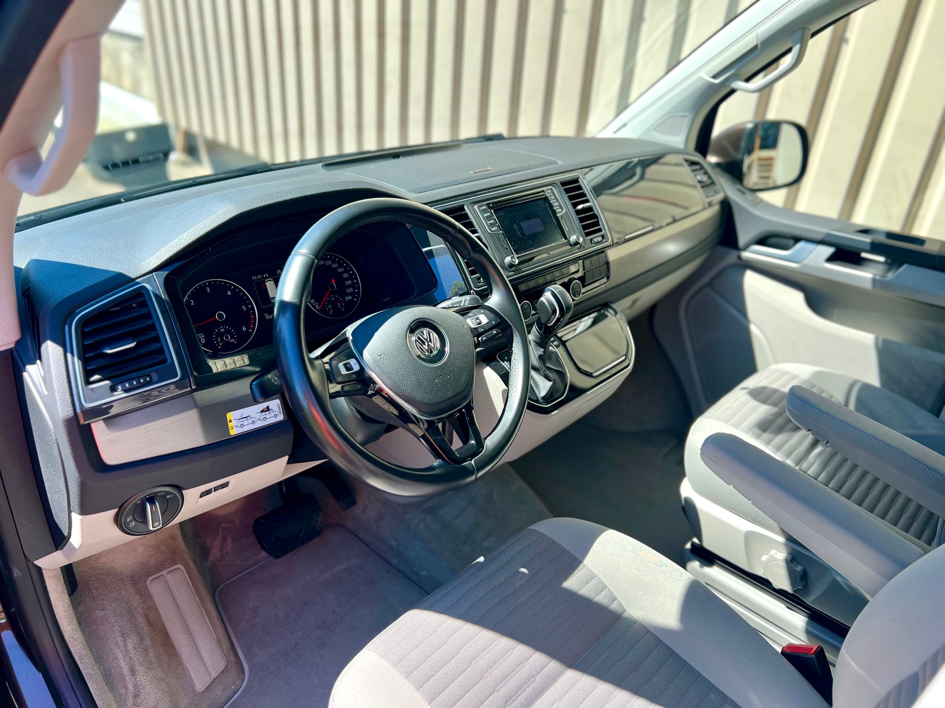VW T6 California 2.0 TDI Ocean Liberty 4Motion DSG by Nutzfahrzeugcenter Seetal-image-11