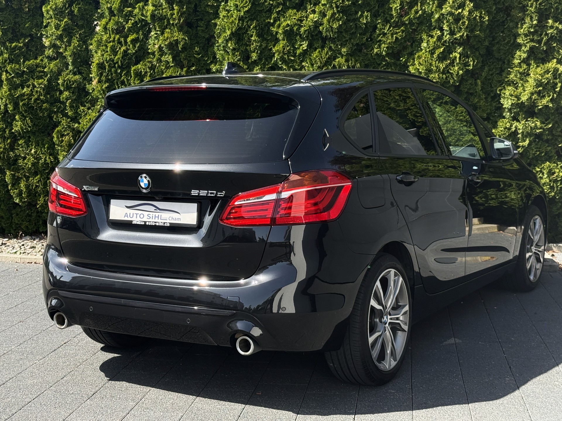 BMW 220d xDrive Active Tourer Steptronic / Gratis Service-image-14