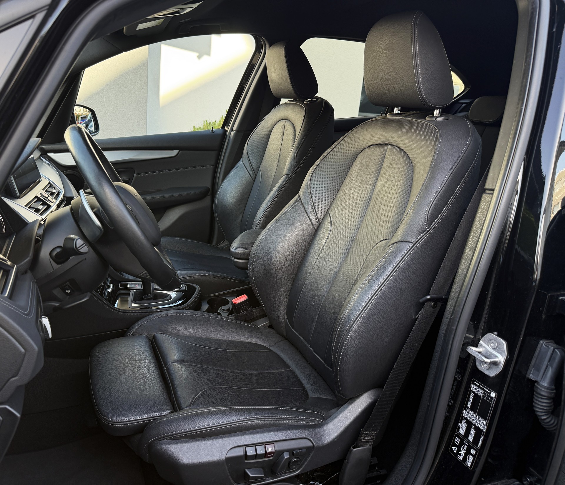 BMW 220d xDrive Active Tourer Steptronic / Gratis Service-image-16