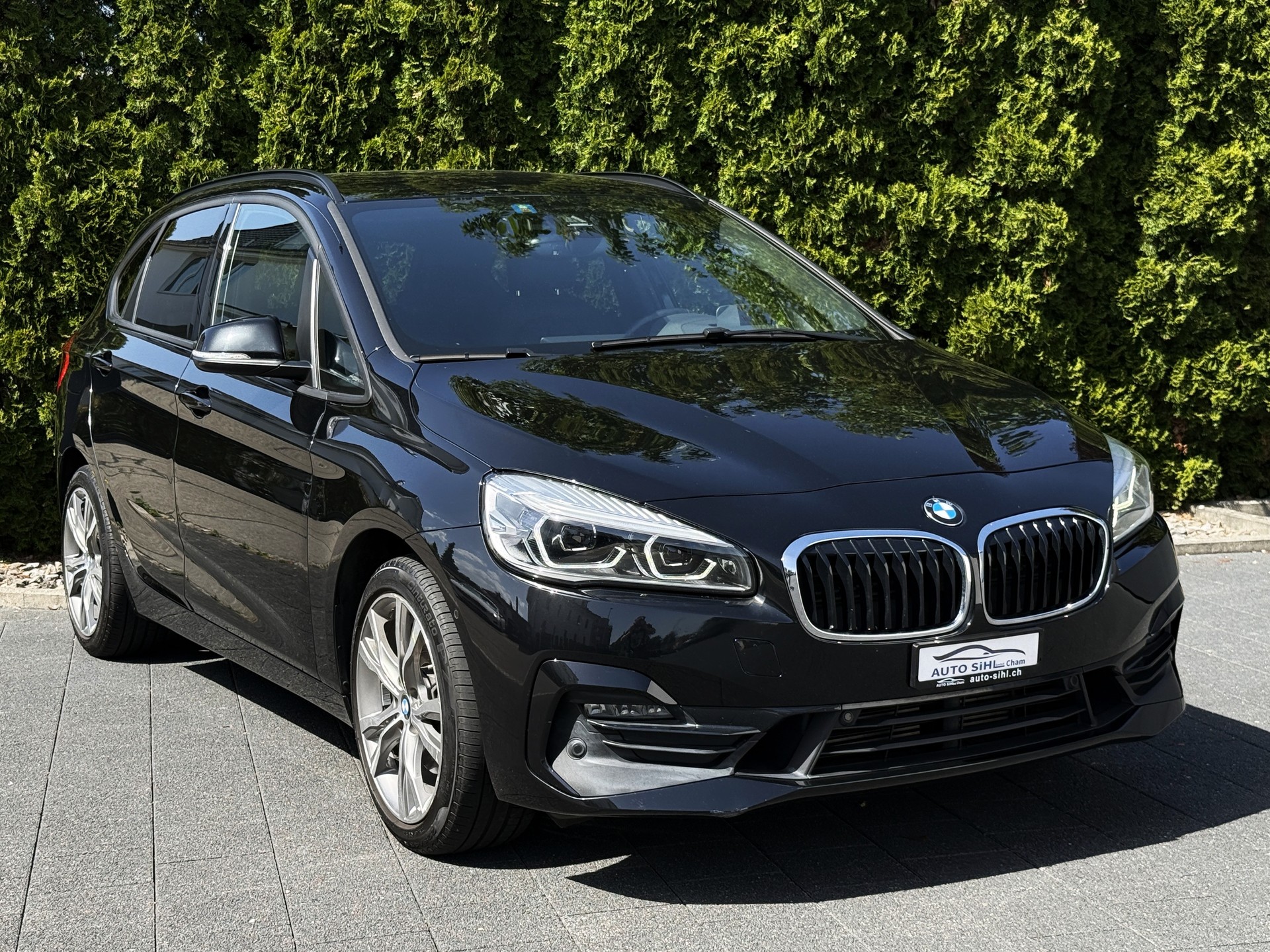BMW 220d xDrive Active Tourer Steptronic / Gratis Service-image-5