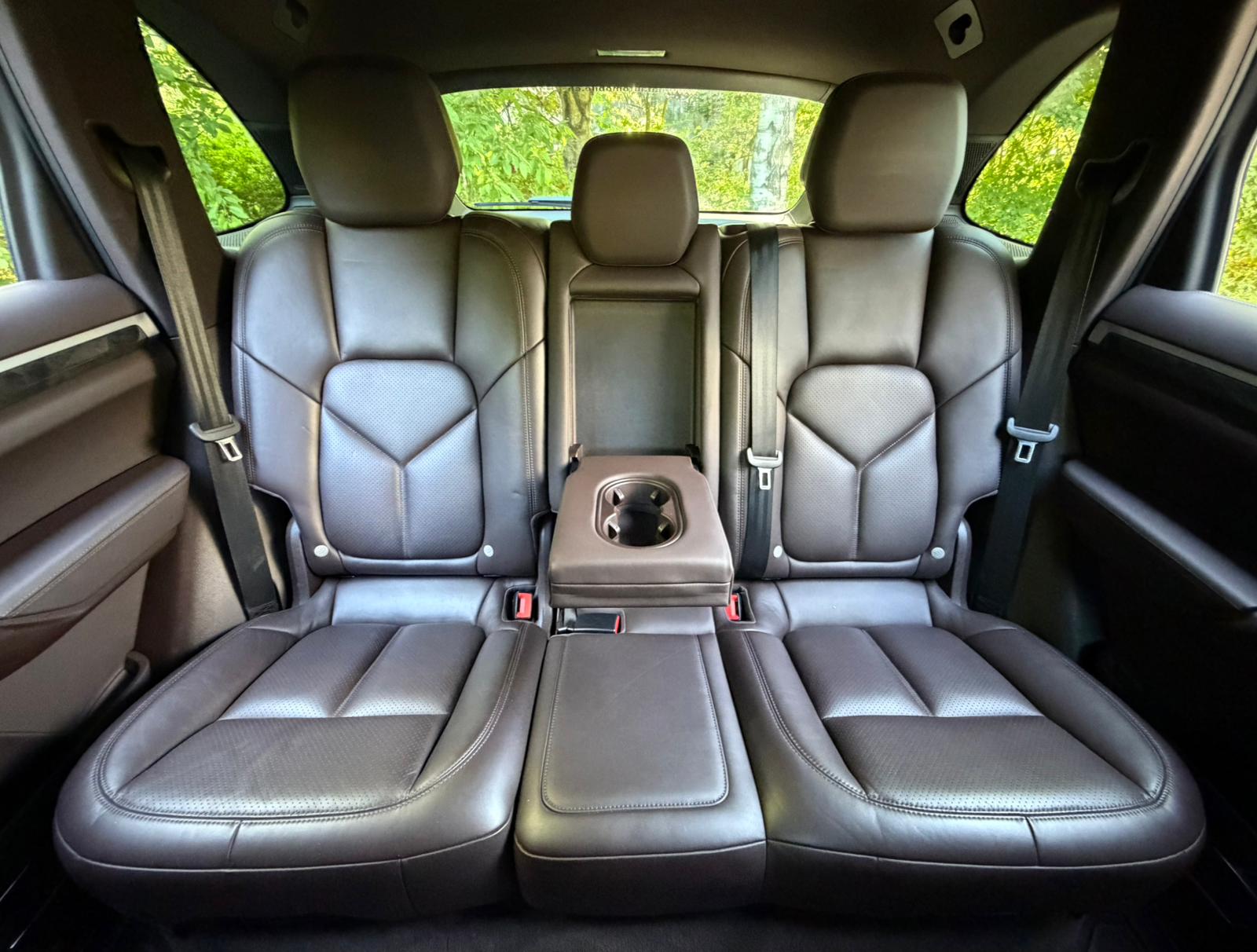 PORSCHE Cayenne S-image-19