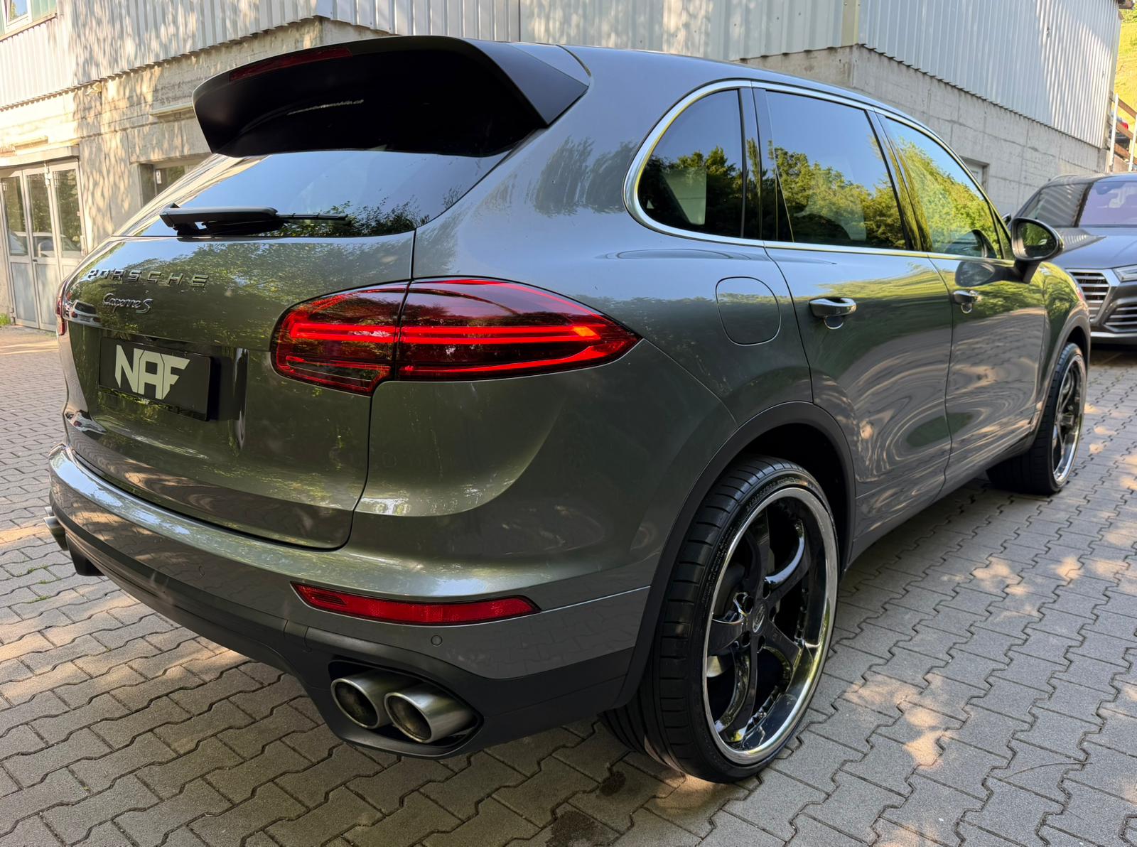 PORSCHE Cayenne S-image-4