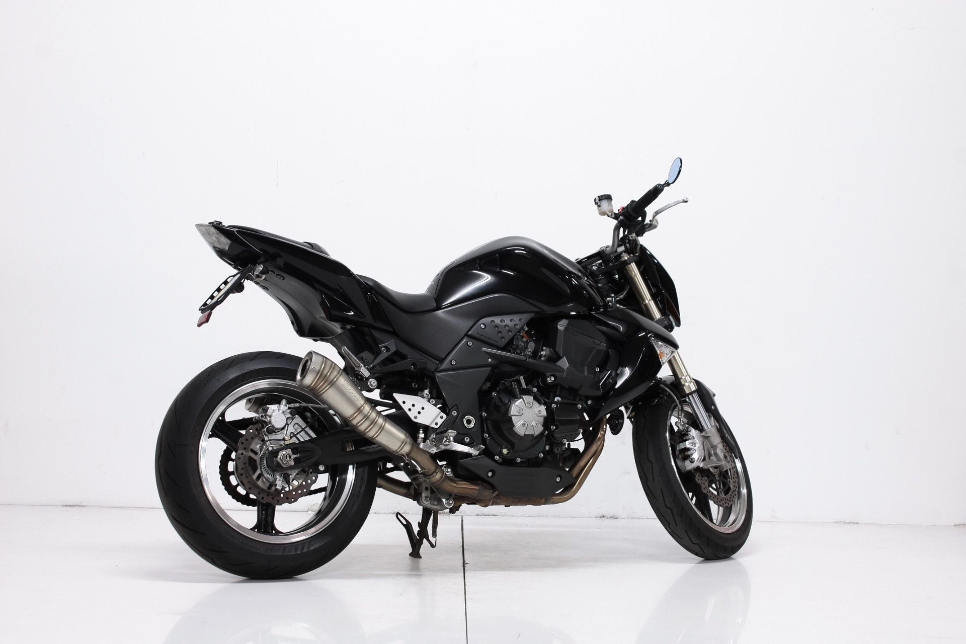KAWASAKI Z 1000-showroom-element-2