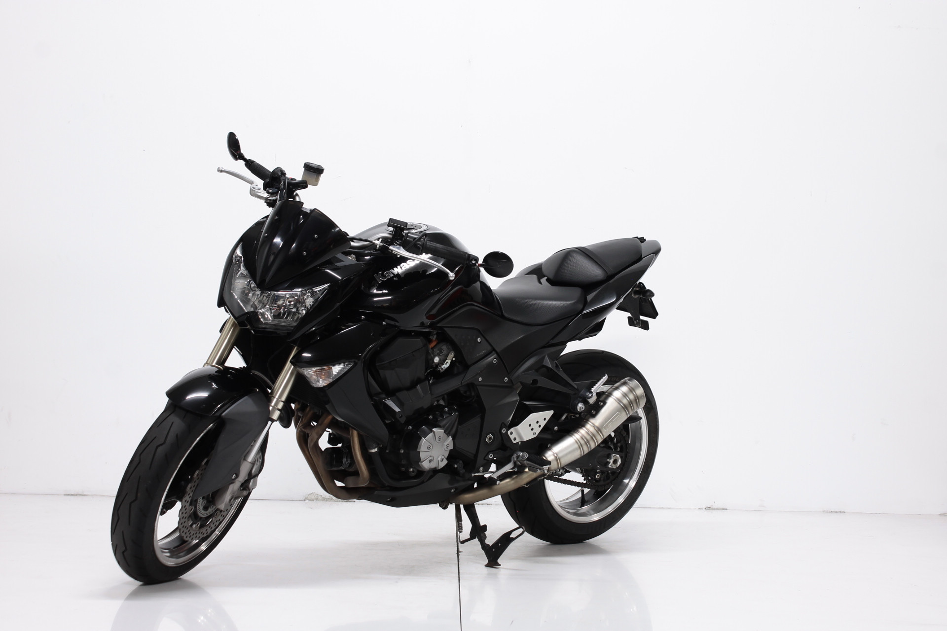 KAWASAKI Z 1000-showroom-element-3