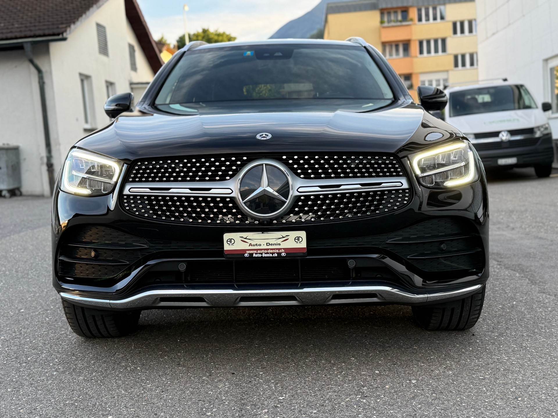 MERCEDES-BENZ GLC 220 d AMG Line 4m-showroom-element-2