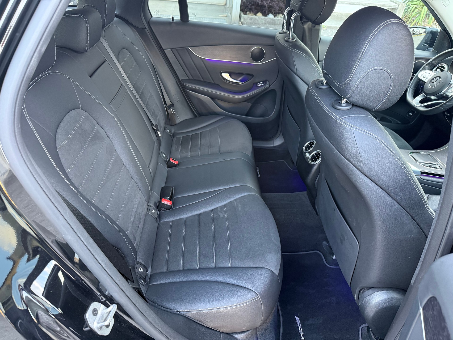 MERCEDES-BENZ GLC 220 d AMG Line 4m-image-27