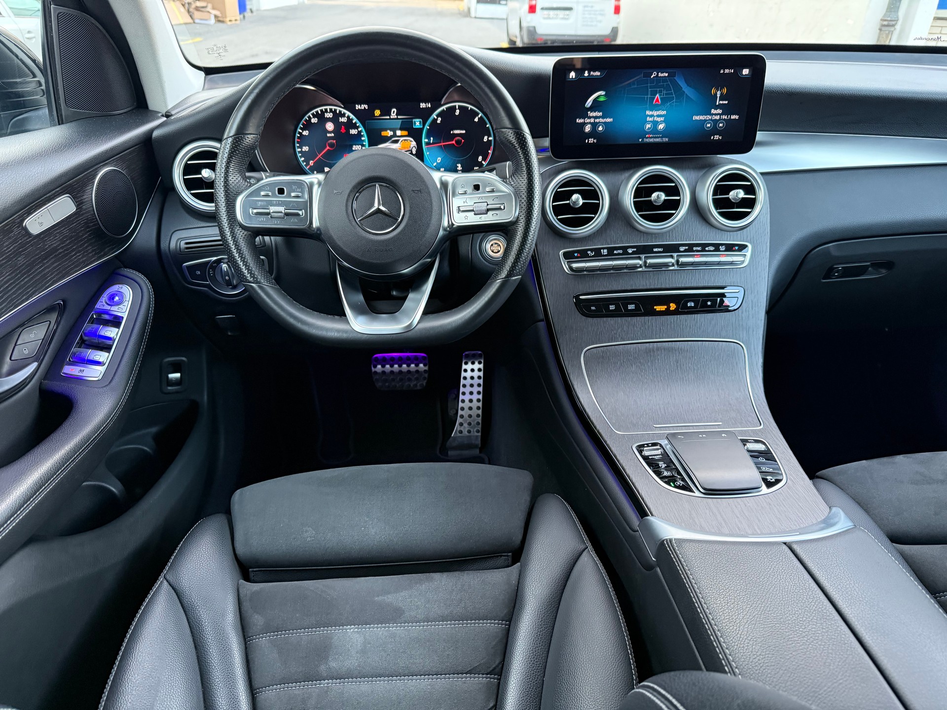 MERCEDES-BENZ GLC 220 d AMG Line 4m-image-21