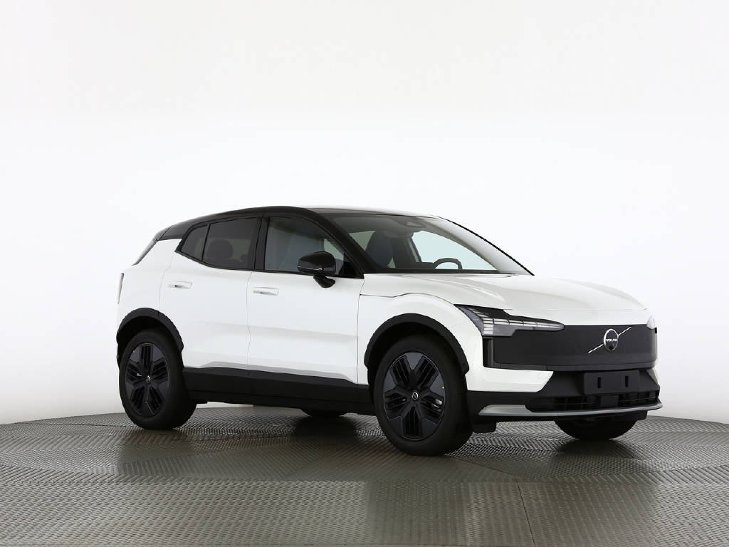 VOLVO EX 30 Cross Country P8 Twin Performance AWD-image-19