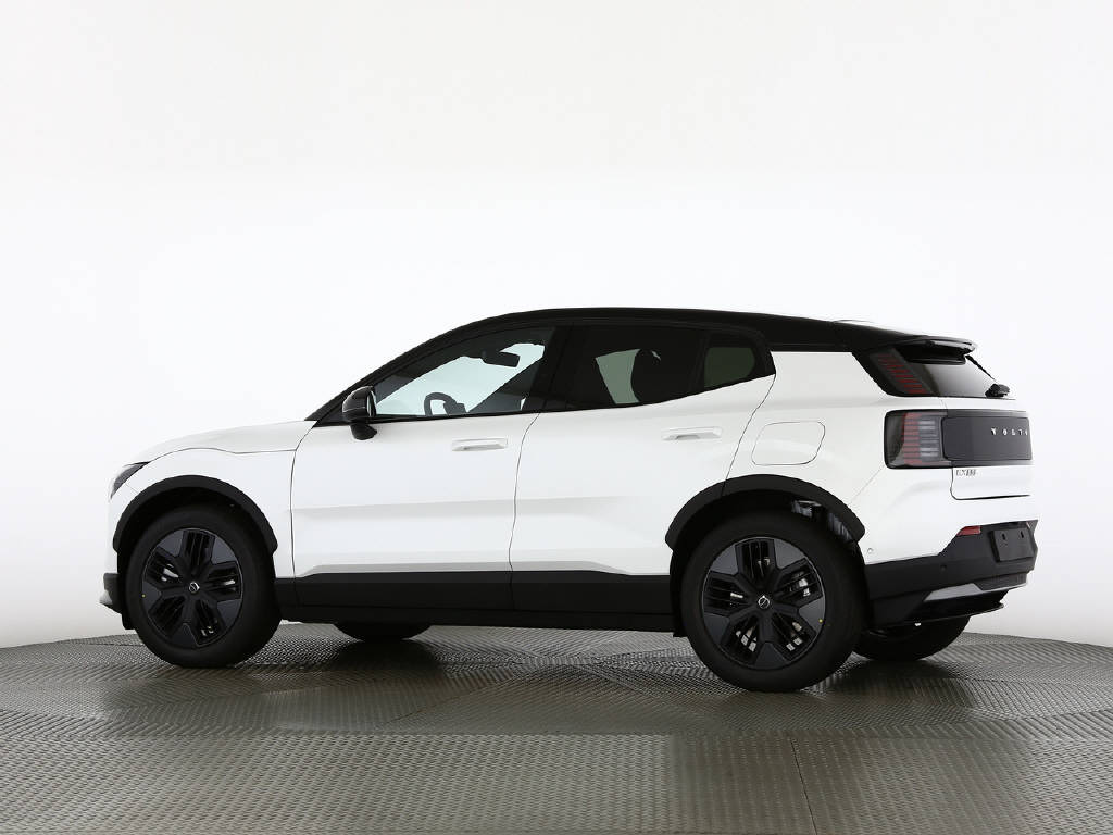 VOLVO EX 30 Cross Country P8 Twin Performance AWD-image-6