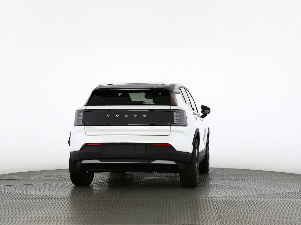 VOLVO EX 30 Cross Country P8 Twin Performance AWD-image-10