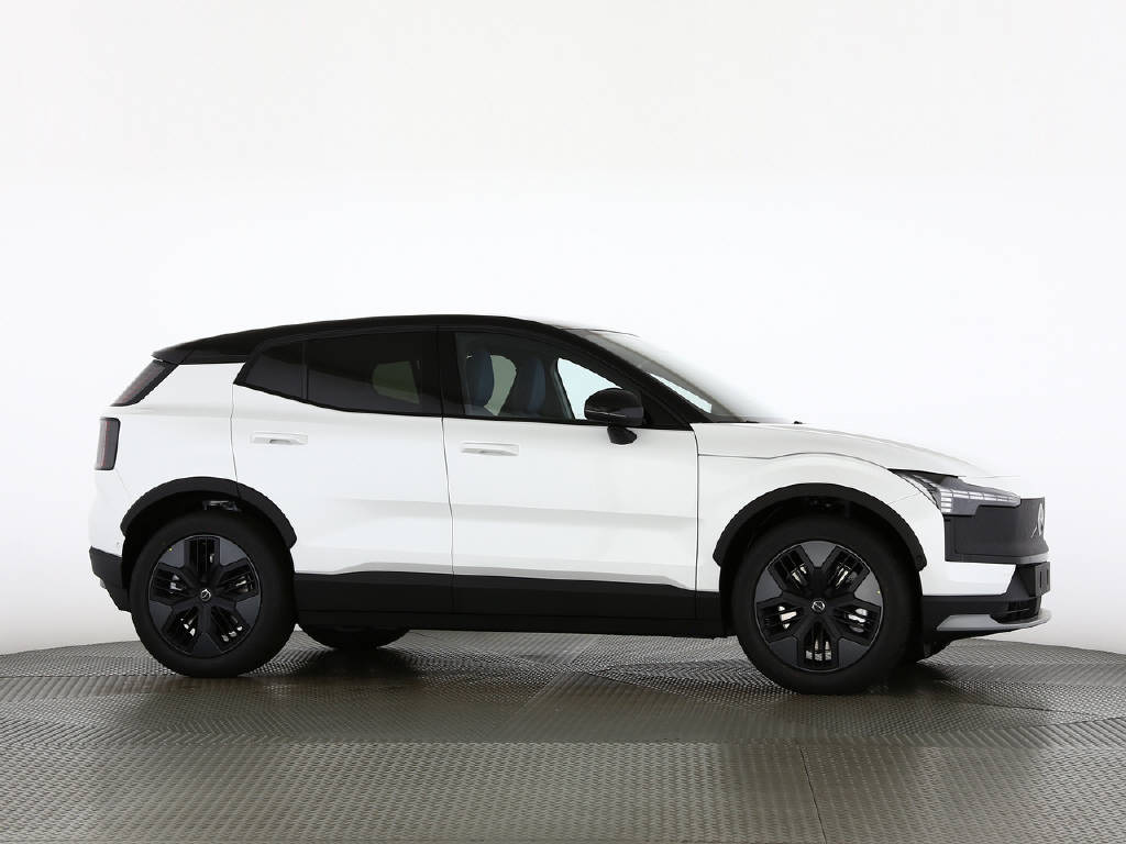 VOLVO EX 30 Cross Country P8 Twin Performance AWD-image-17