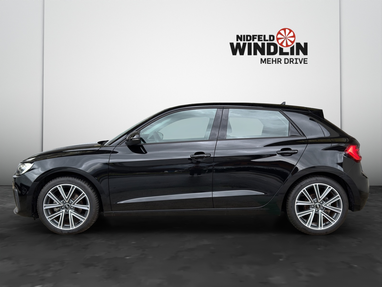 AUDI A1 Sportback 1.0 30 TFSI Attraction S-Tronic-showroom-element-2