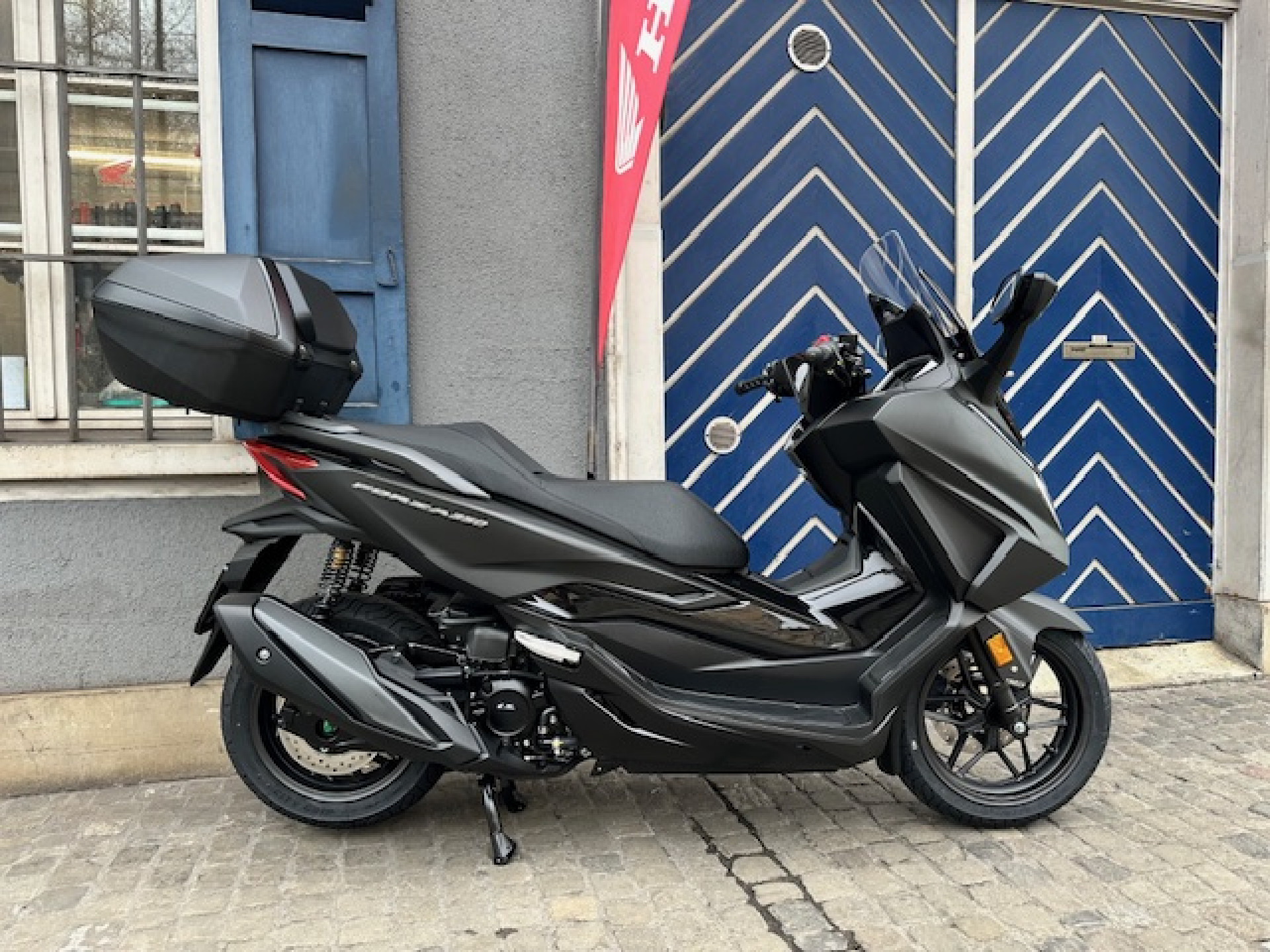 HONDA NSS 350 Forza Smart Top Box Modell 2026 mit TFT Diyplay-image-0