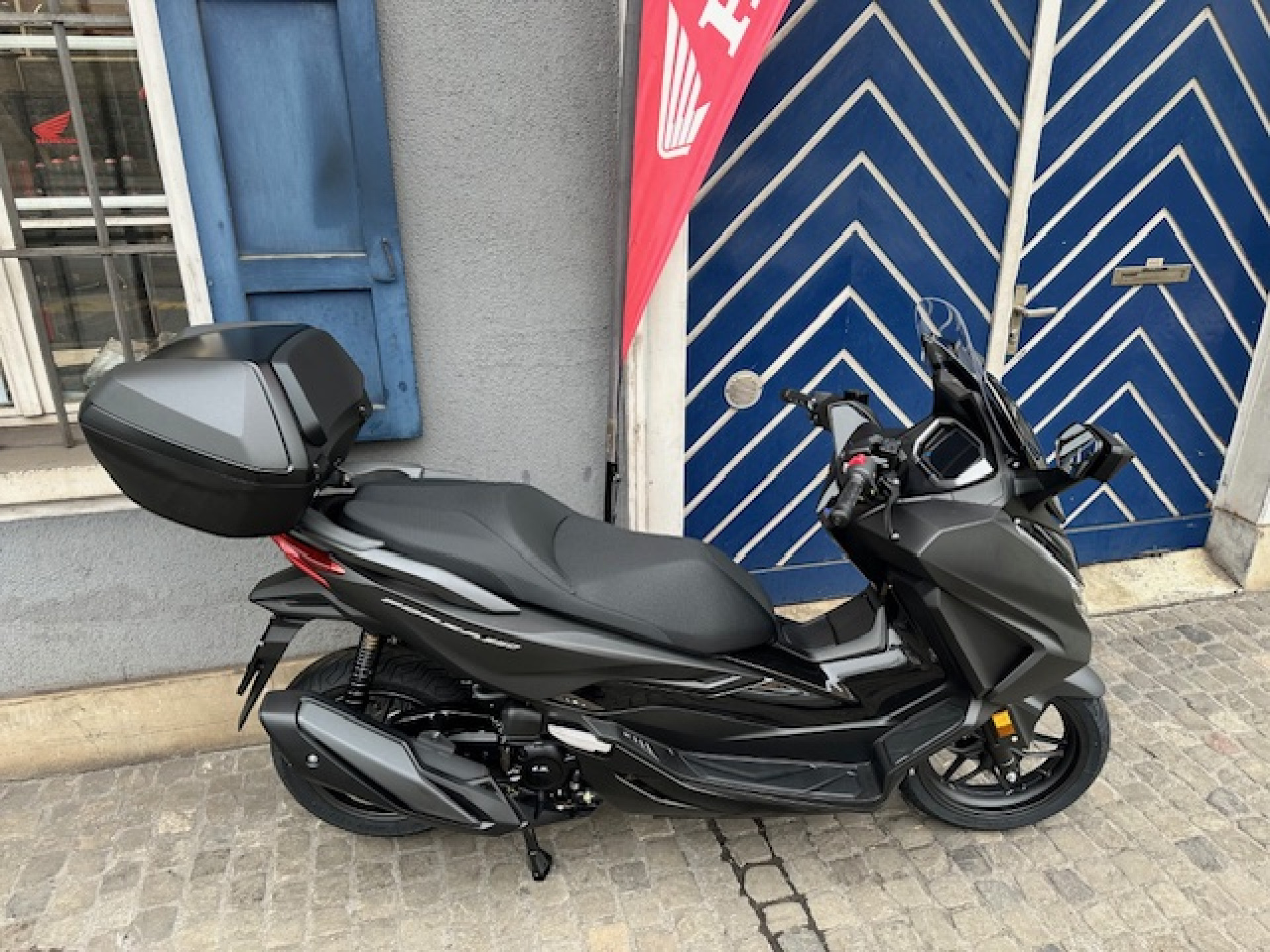 HONDA NSS 350 Forza Smart Top Box Modell 2026 mit TFT Diyplay-image-8