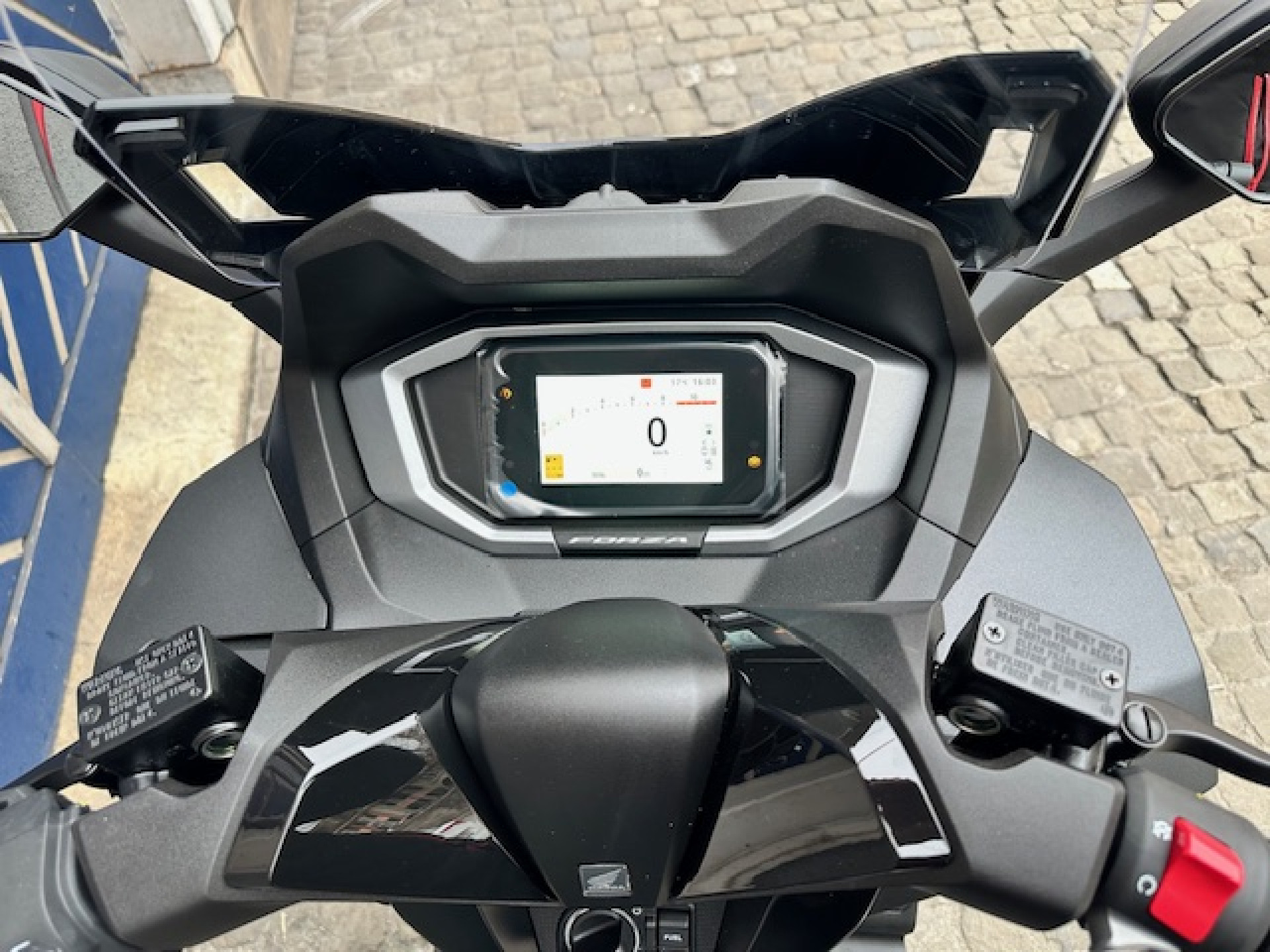 HONDA NSS 350 Forza Smart Top Box Modell 2026 mit TFT Diyplay-image-9