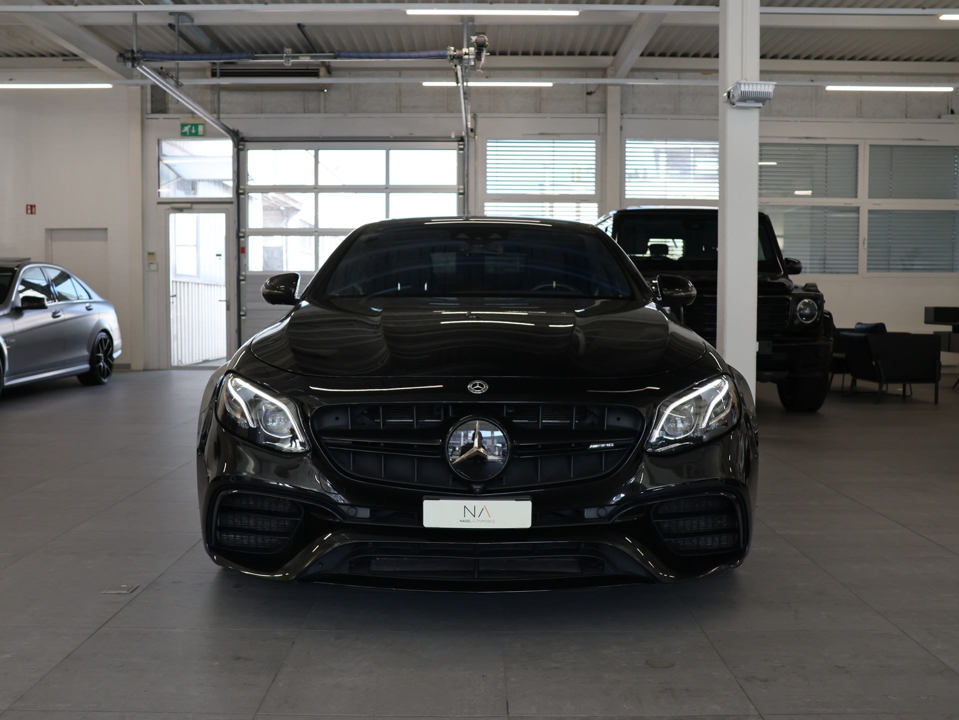 MERCEDES-BENZ E 63 AMG S 4Matic Speedshift MCT *Panoramadach* *Burmester* *360 Kamera*-showroom-element-3