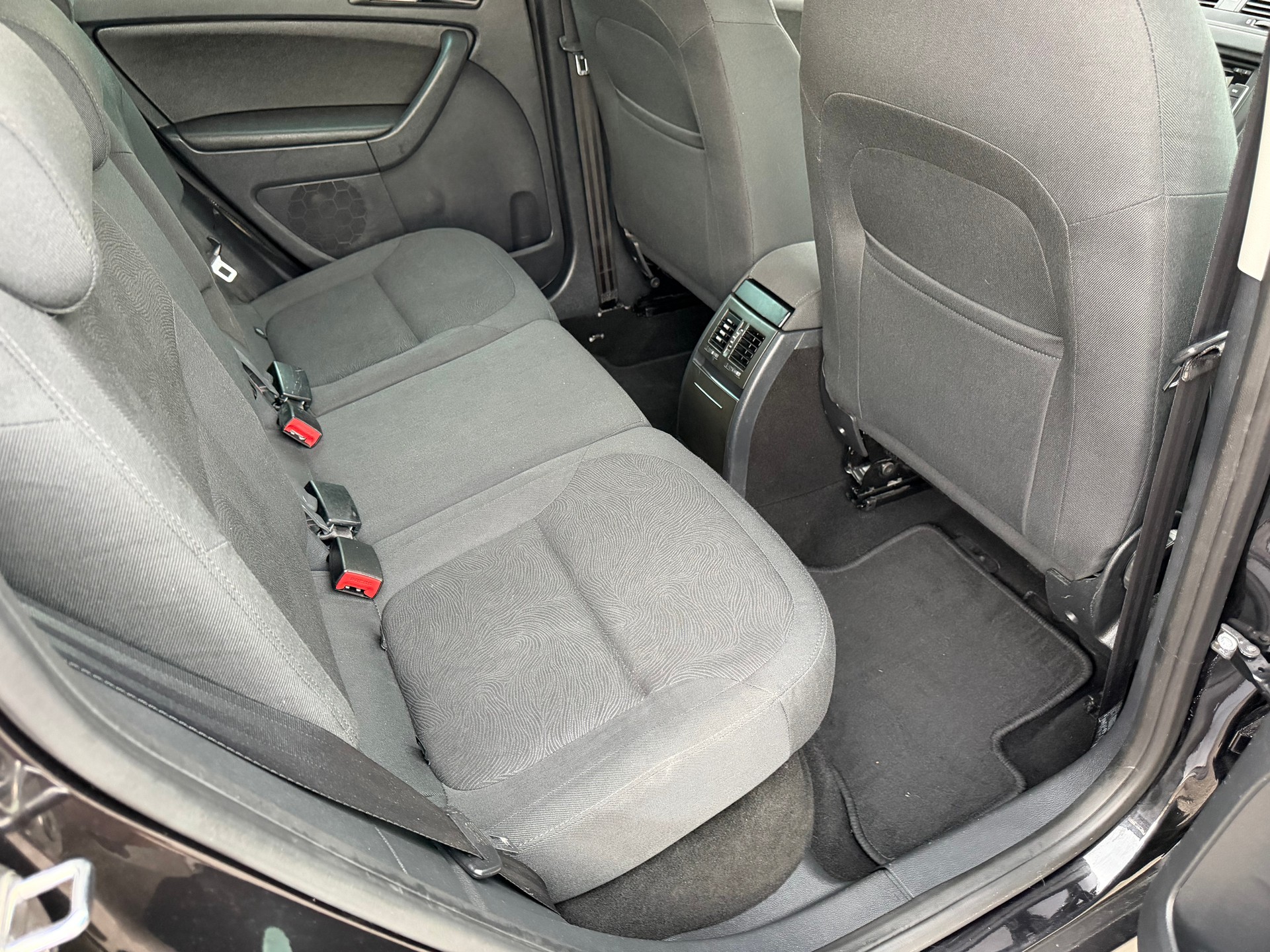 SKODA Yeti 2.0 TDI Ambition 4x4 DSG-image-11