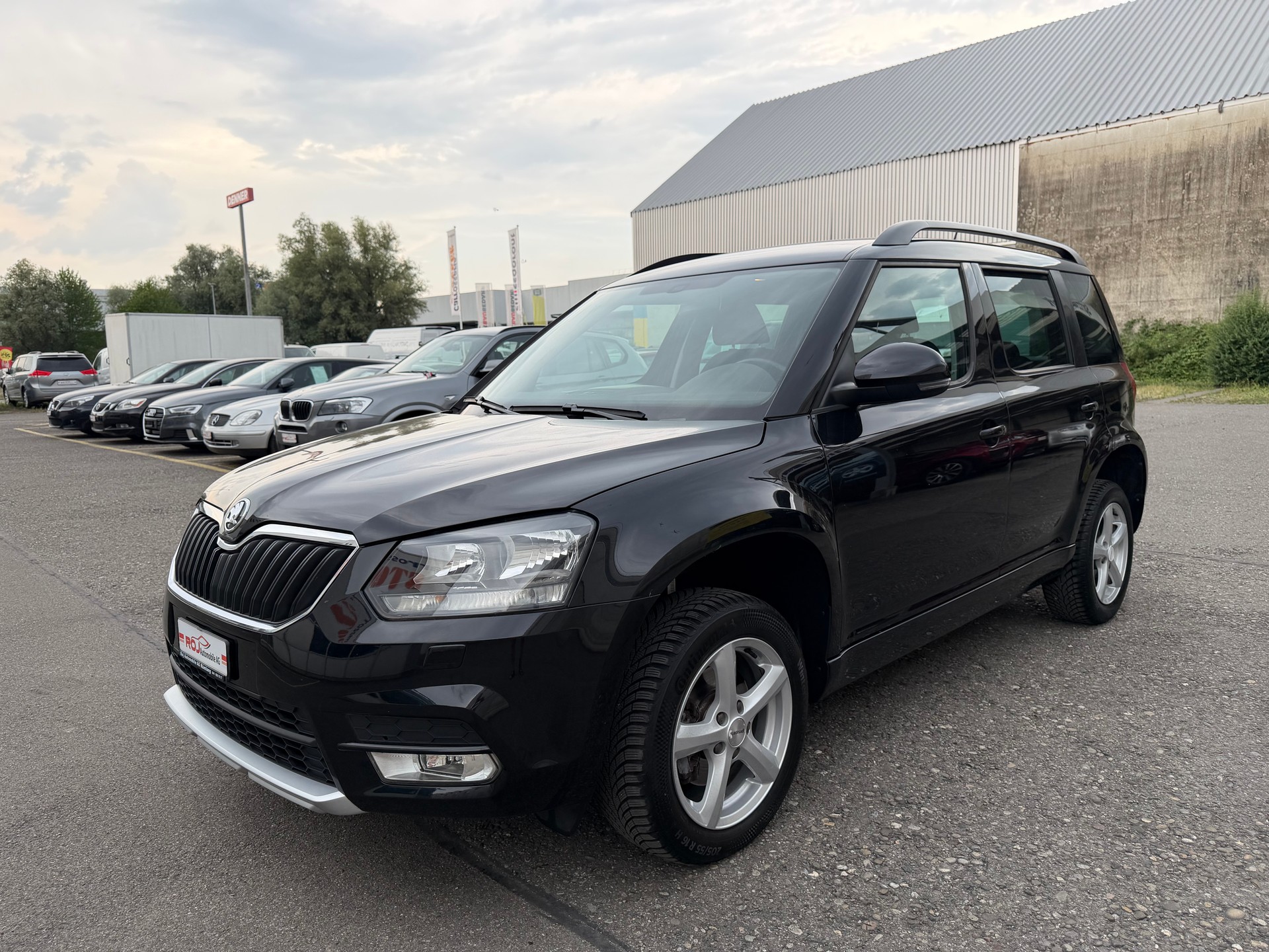 SKODA Yeti 2.0 TDI Ambition 4x4 DSG-showroom-element-1