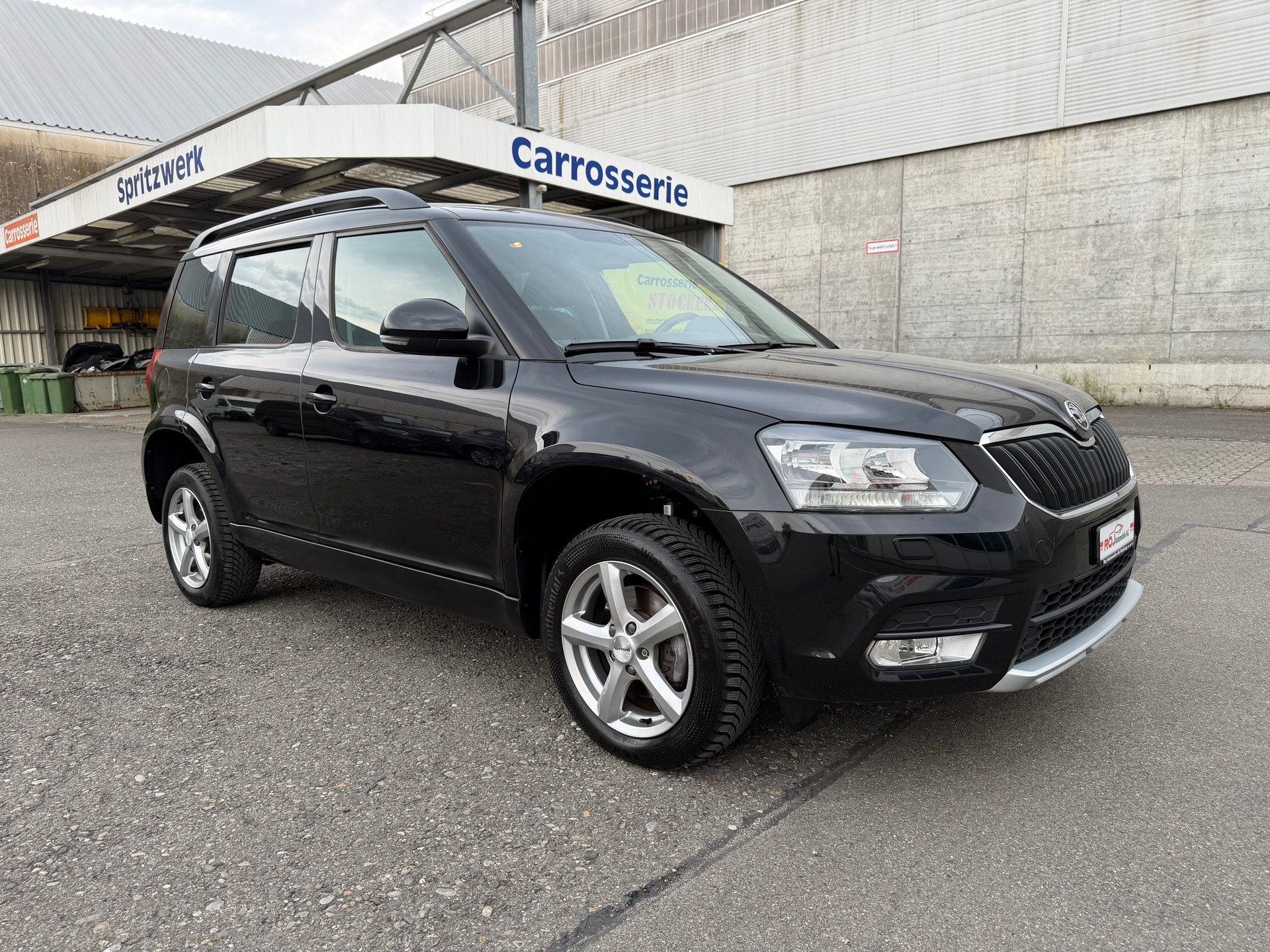 SKODA Yeti 2.0 TDI Ambition 4x4 DSG-showroom-element-3