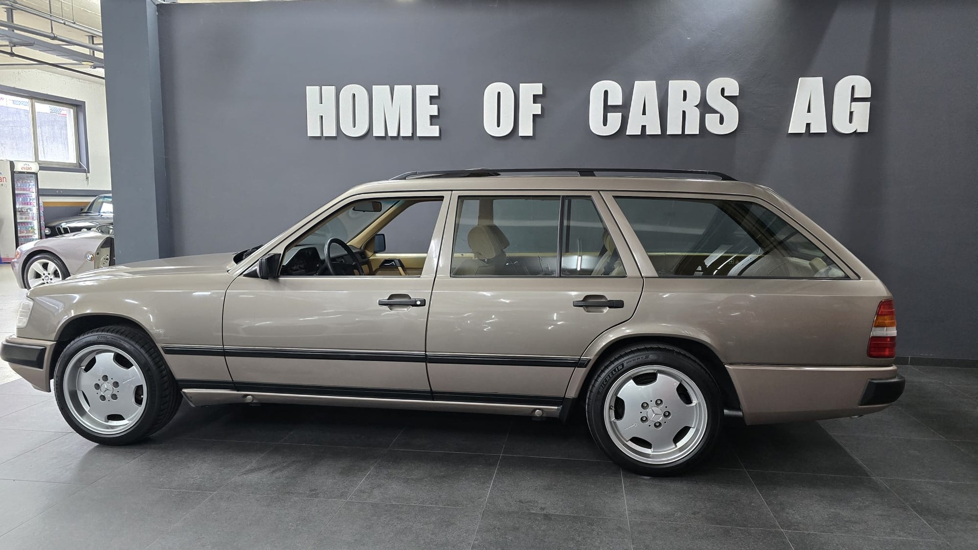 MERCEDES-BENZ 230 TE-image-4