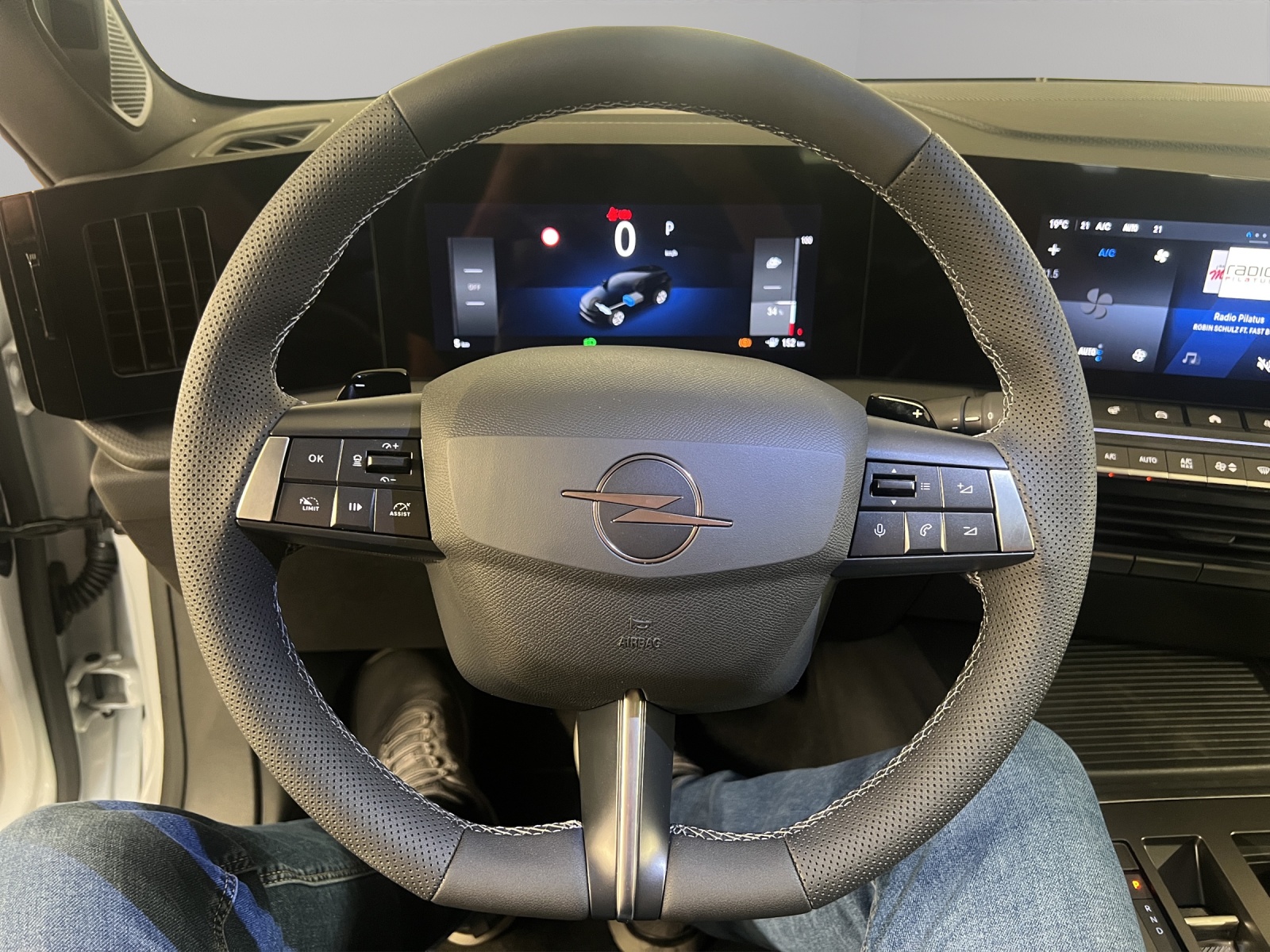 OPEL Astra-e Sports Tourer Ultimate-image-6