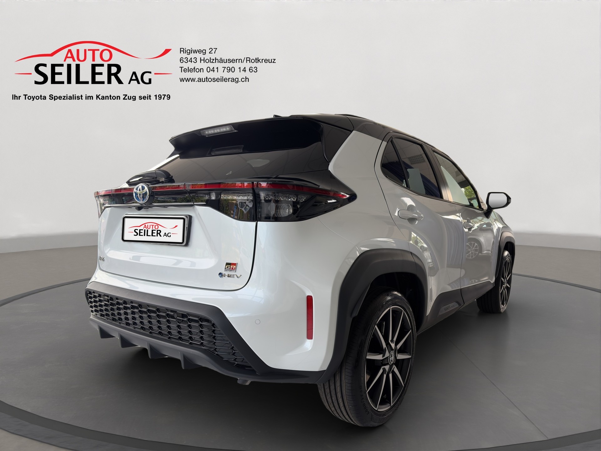 TOYOTA Yaris Cross 1.5 GR Sport e-CVT-showroom-element-3