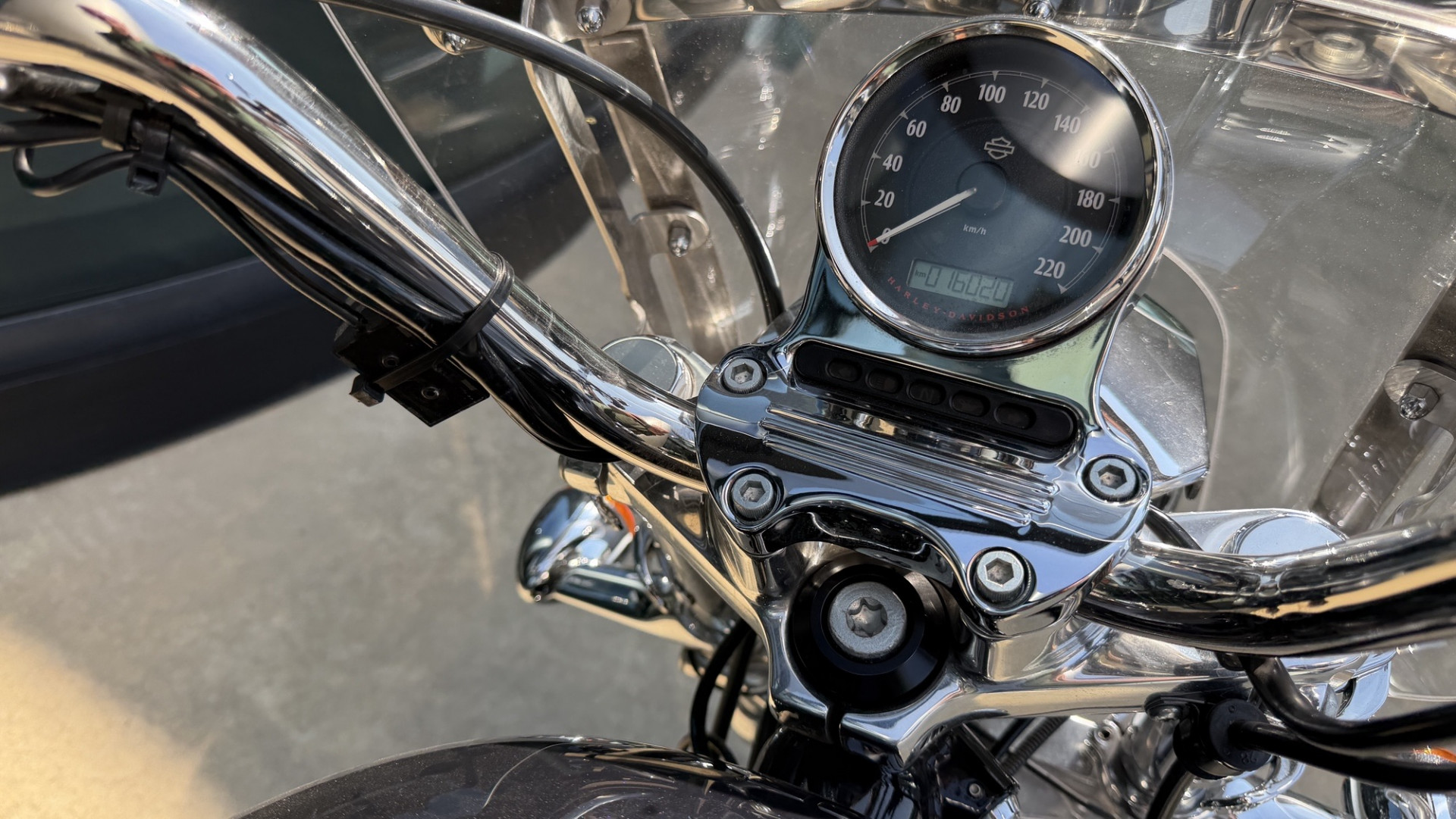 HARLEY-DAVIDSON XL 1200 T Sportster Super Low-showroom-element-2