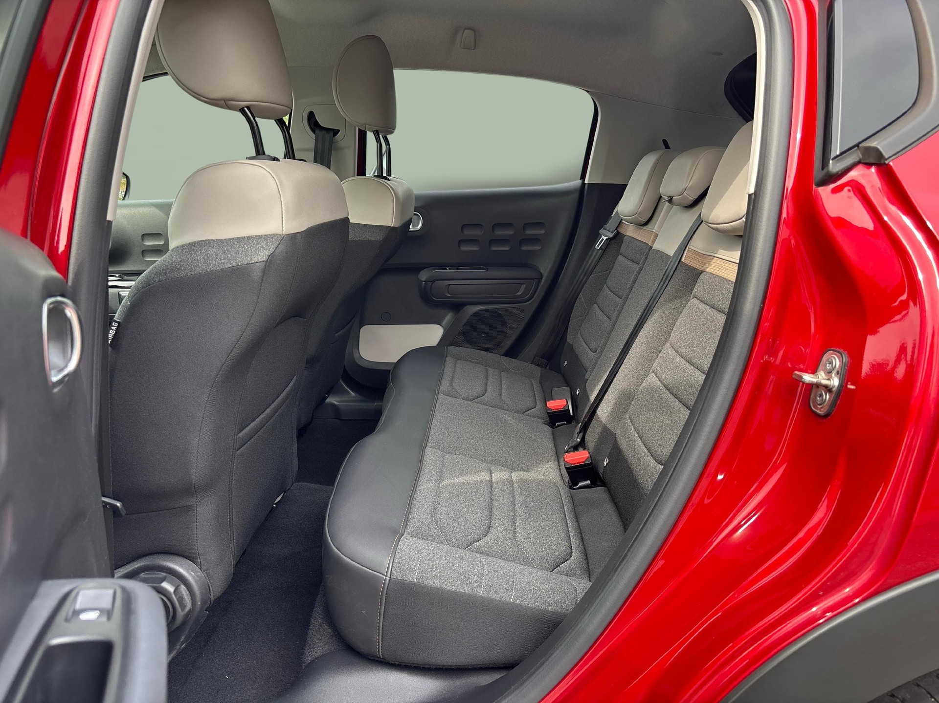 CITROEN C3 1.2 PureTech Shine-image-6