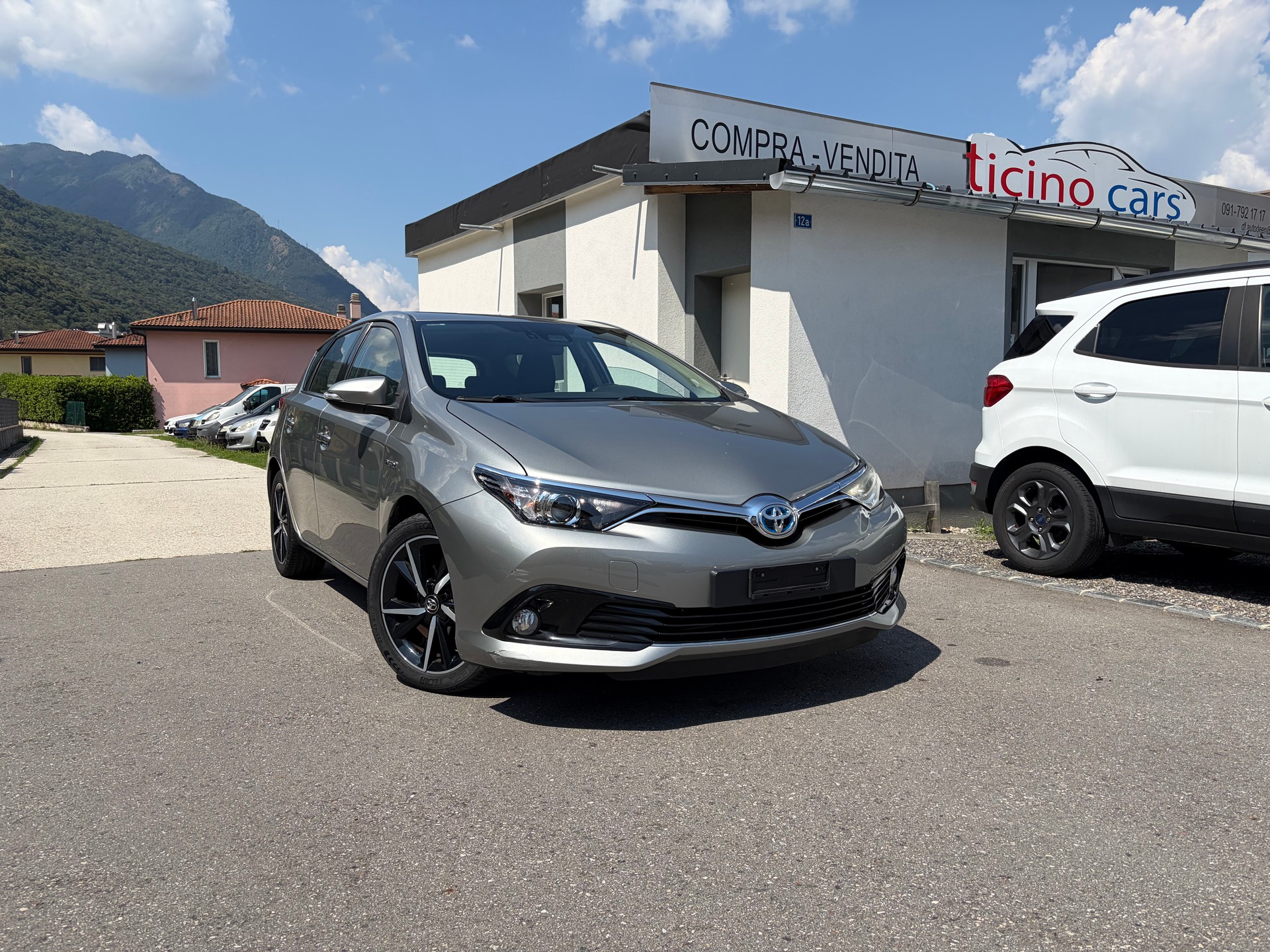 TOYOTA Auris 1.8 HSD Trend e-CVT MFK 07.26