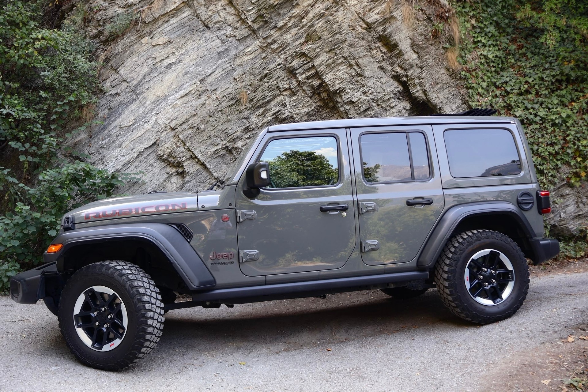 JEEP Wrangler 2.0 Unlimited Rubicon Automatic-showroom-element-3