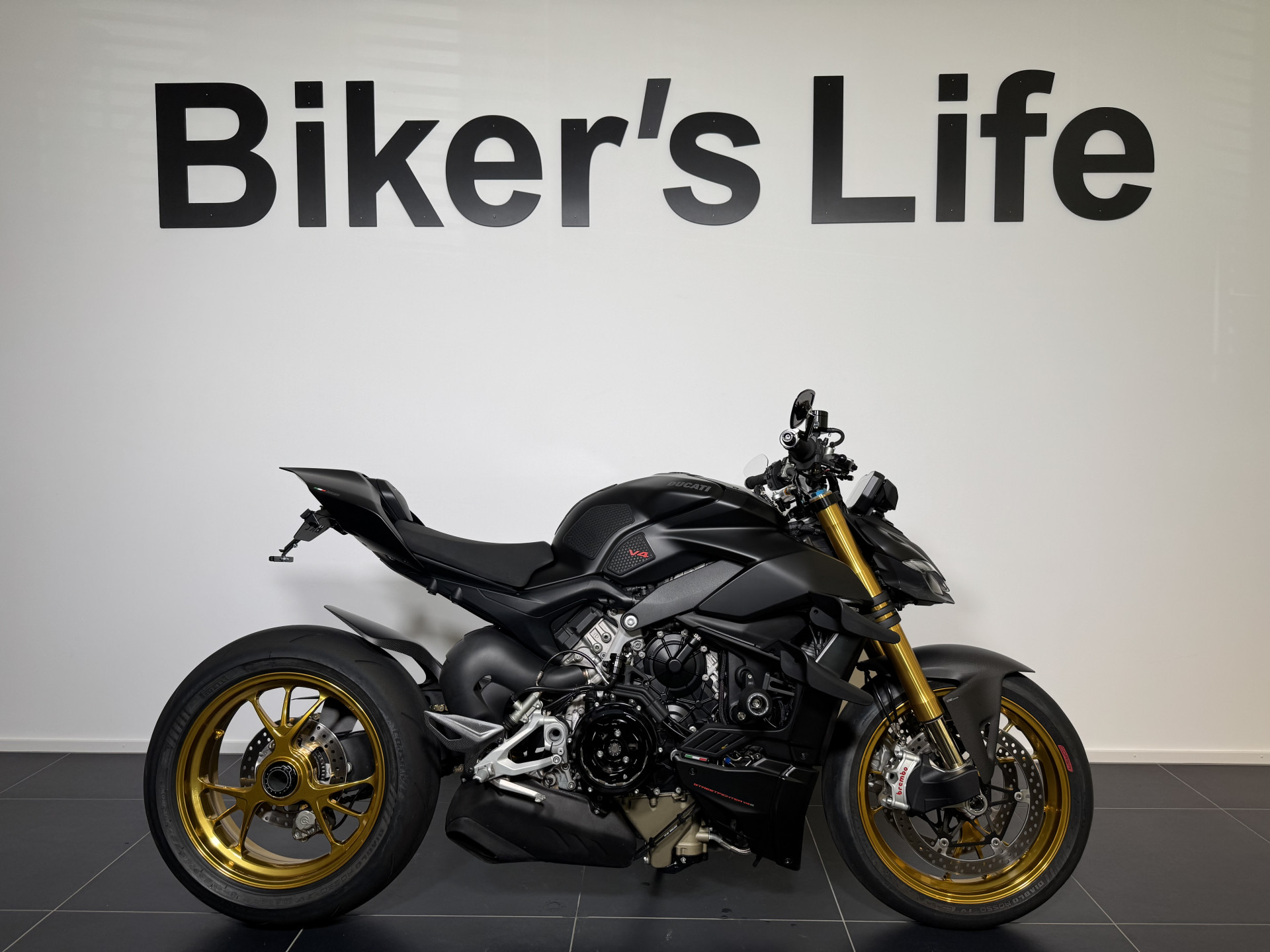 DUCATI Streetfighter 1103 V4 S-image-0