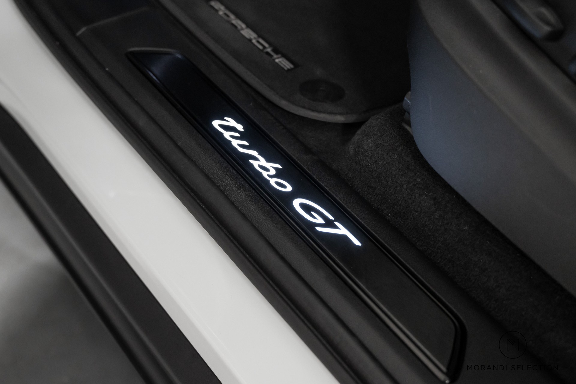 PORSCHE Cayenne Coupé 4.0 V8 Turbo GT-image-26