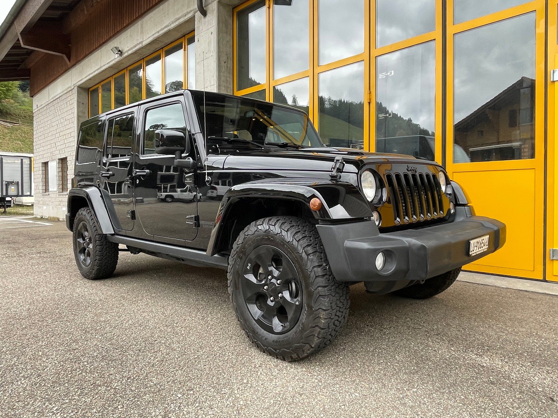 JEEP Wrangler 2.8CRD Unlimited Black Edition II Aut.-image-6