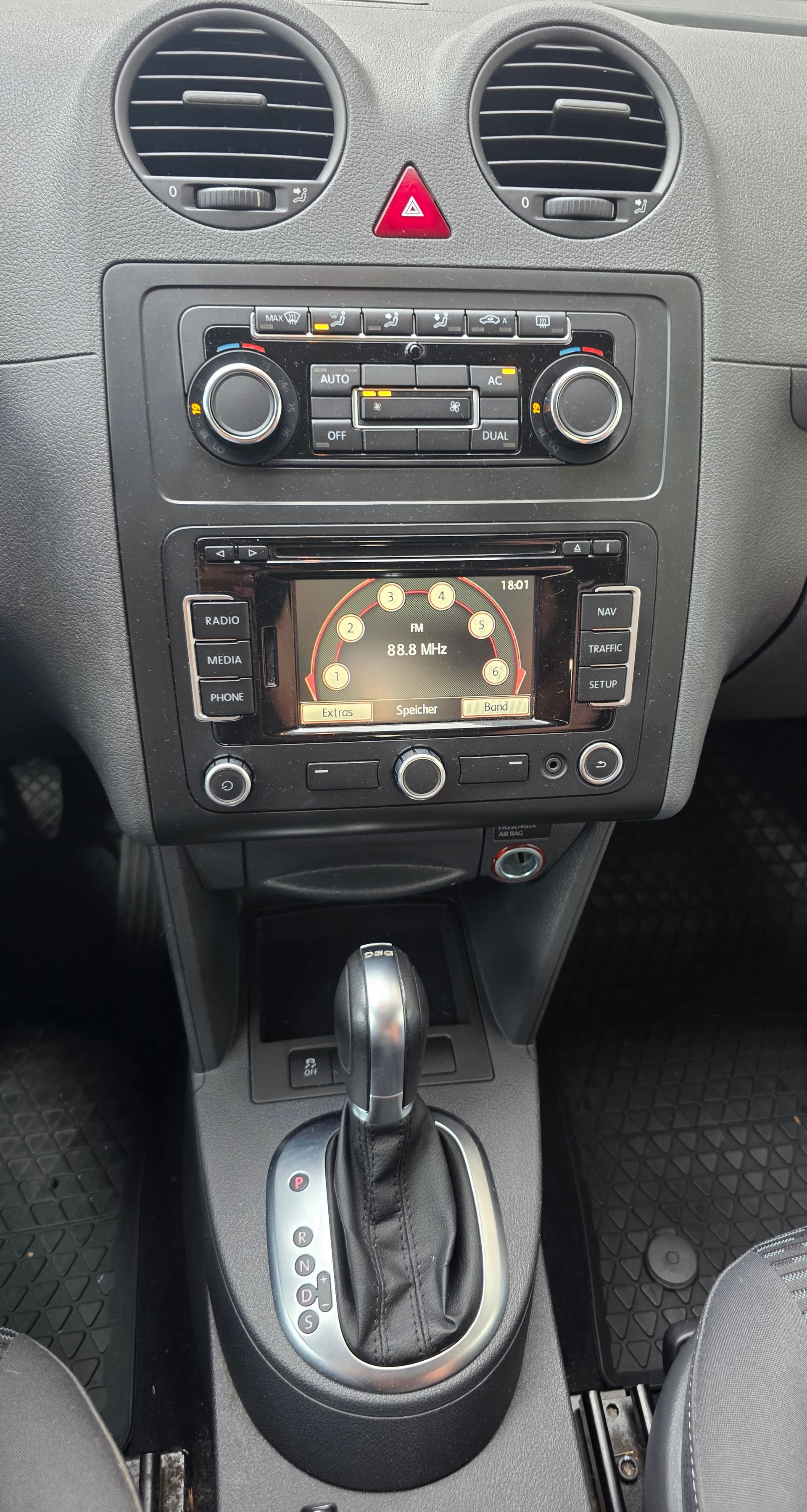 VW Caddy 1.6 TDI CR Highline ADSG-image-10