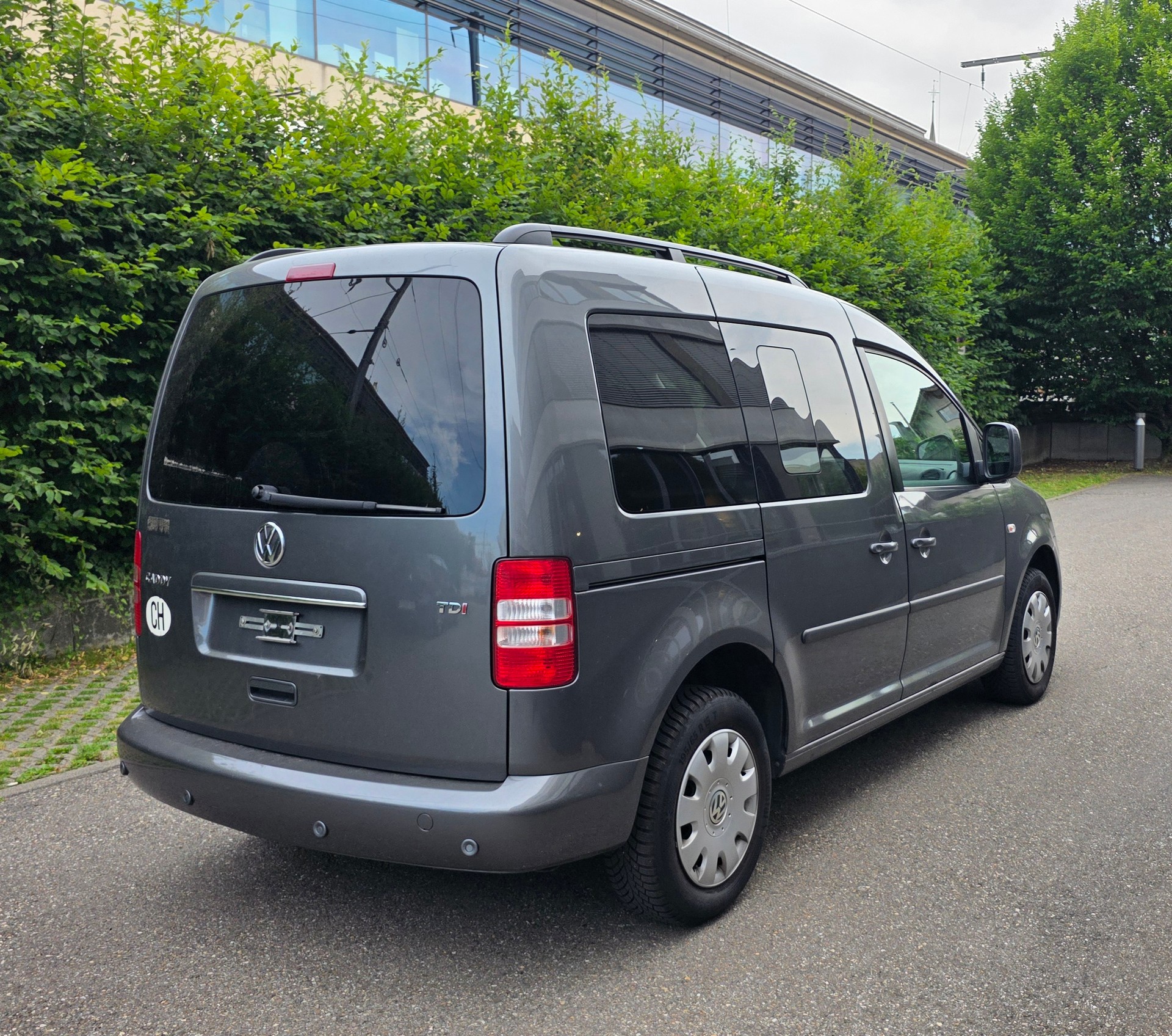 VW Caddy 1.6 TDI CR Highline ADSG-image-3