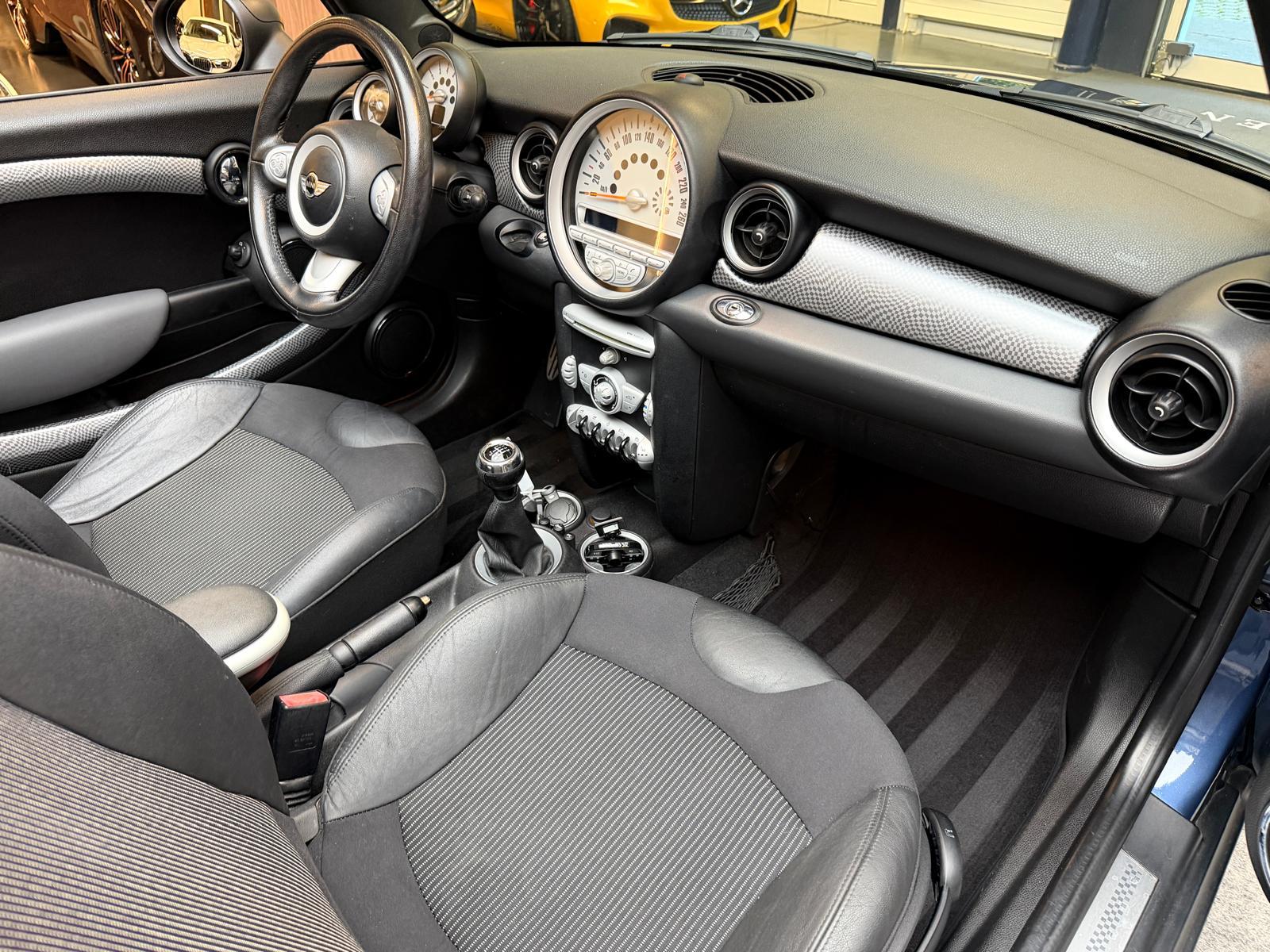 MINI Cabrio R57 1.6i Cooper S-image-14